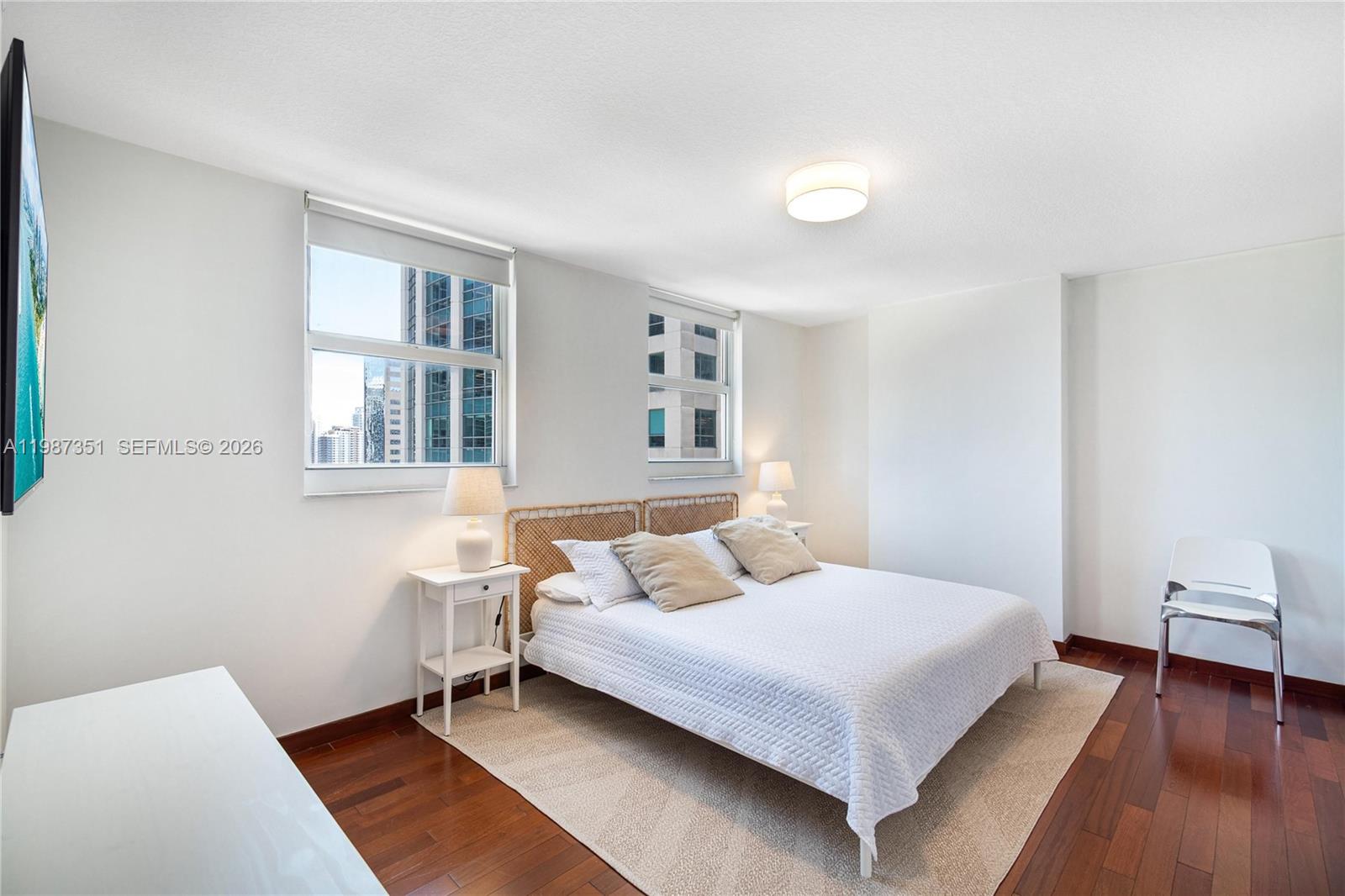 1200 Brickell Bay Dr #2824, Miami FL 33131