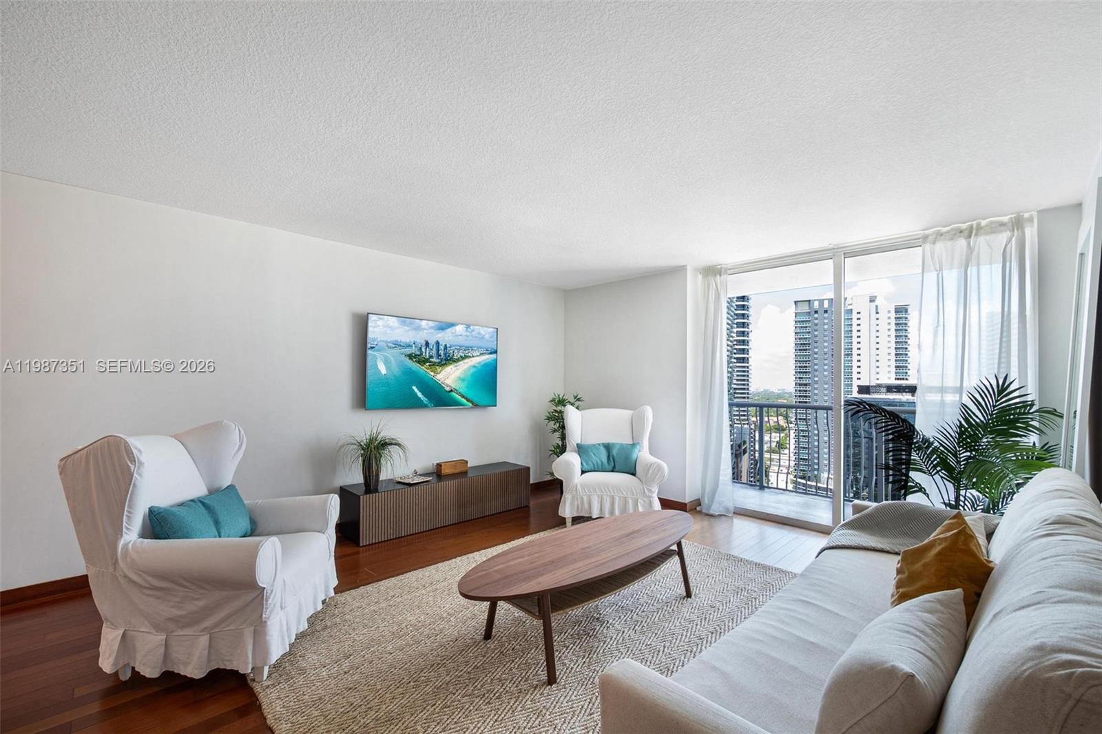 1200 Brickell Bay Dr #2824, Miami FL 33131