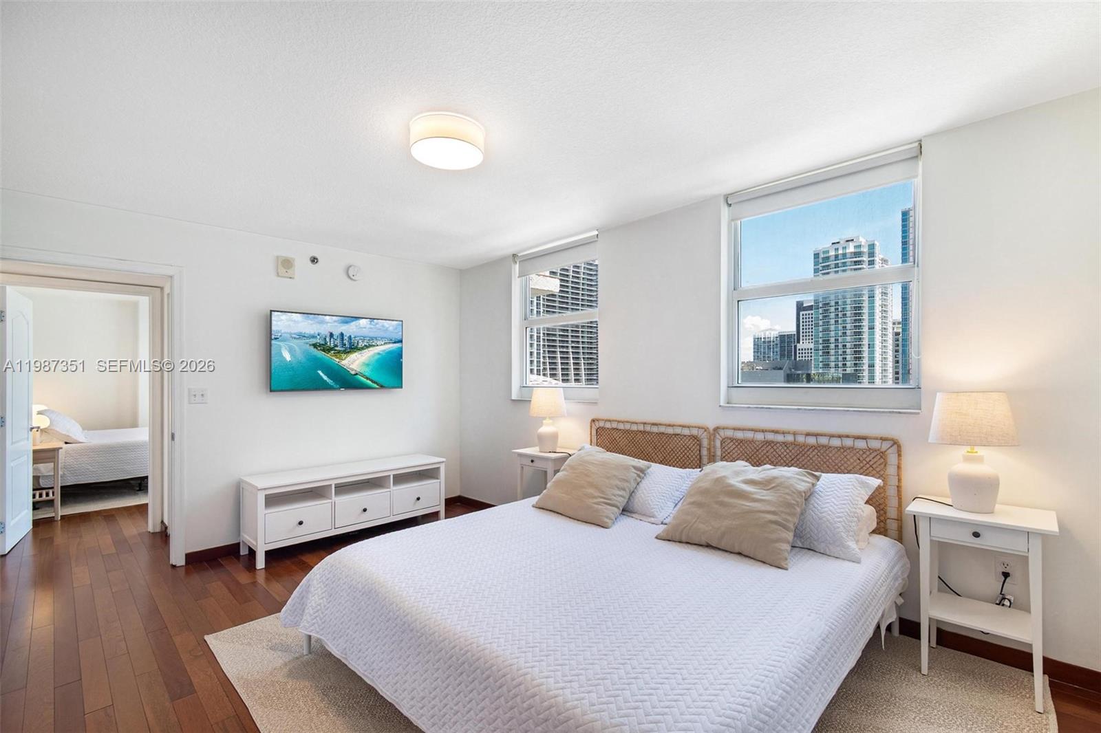 1200 Brickell Bay Dr #2824, Miami FL 33131