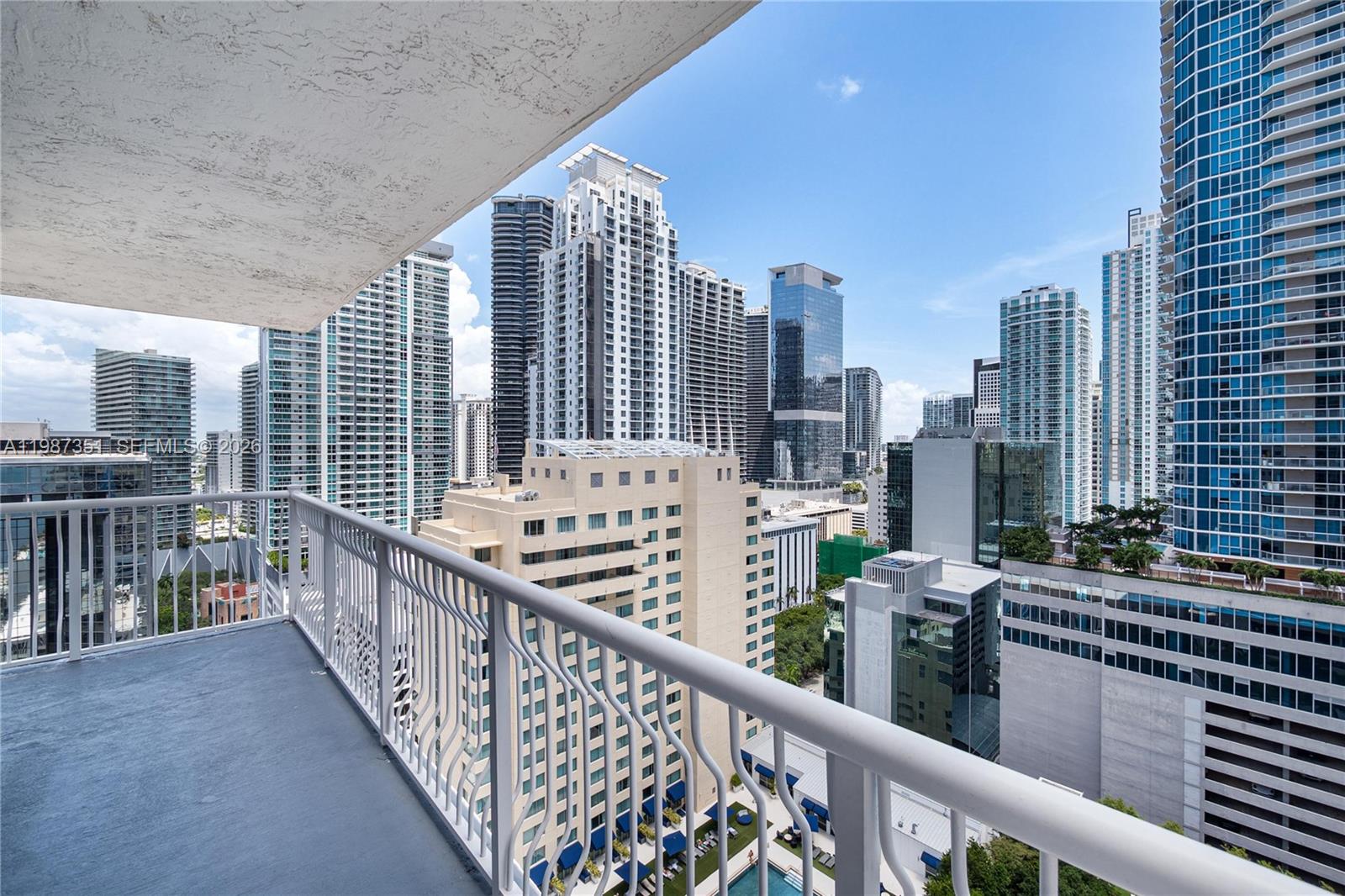 1200 Brickell Bay Dr #2824, Miami FL 33131