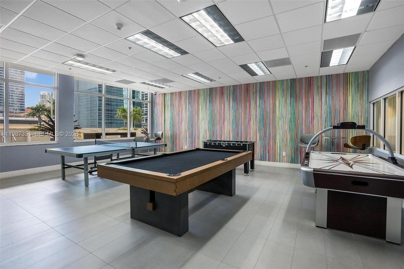 1200 Brickell Bay Dr #2824, Miami FL 33131