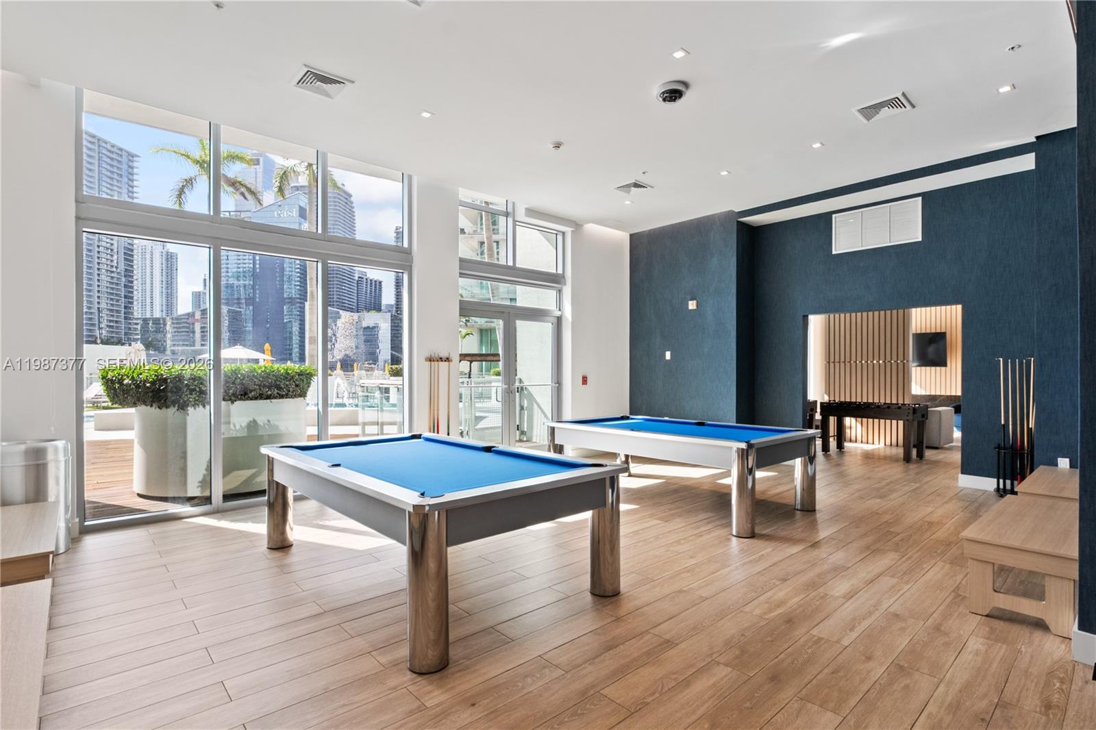 90 SW 3rd St #4301, Miami FL 33130