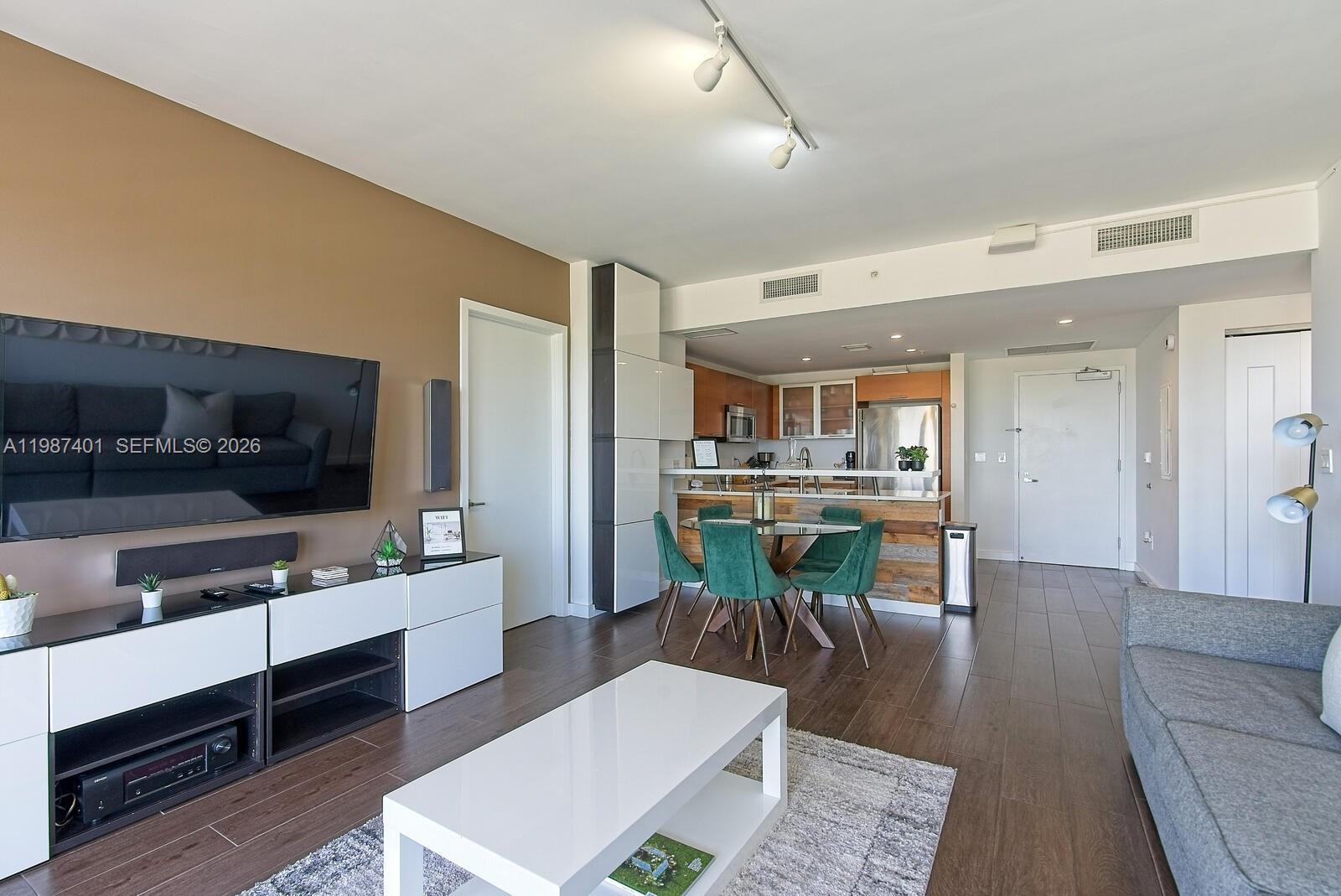 3250 NE 1st Ave #1006, Miami FL 33137