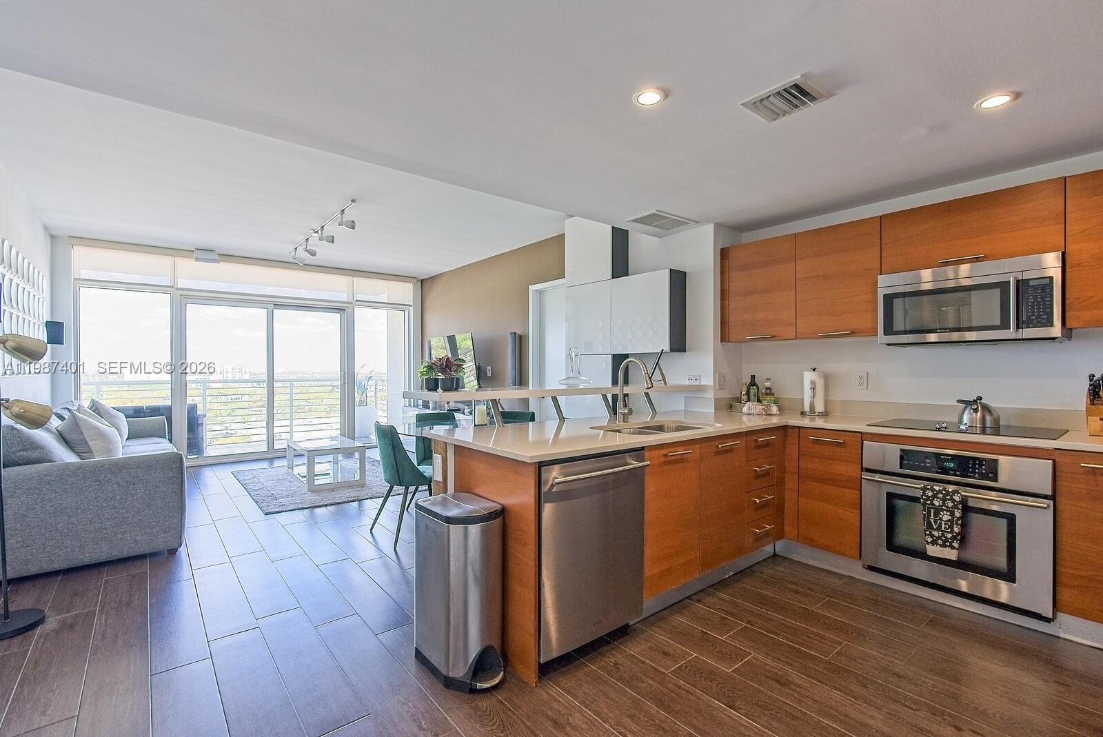 3250 NE 1st Ave #1006, Miami FL 33137