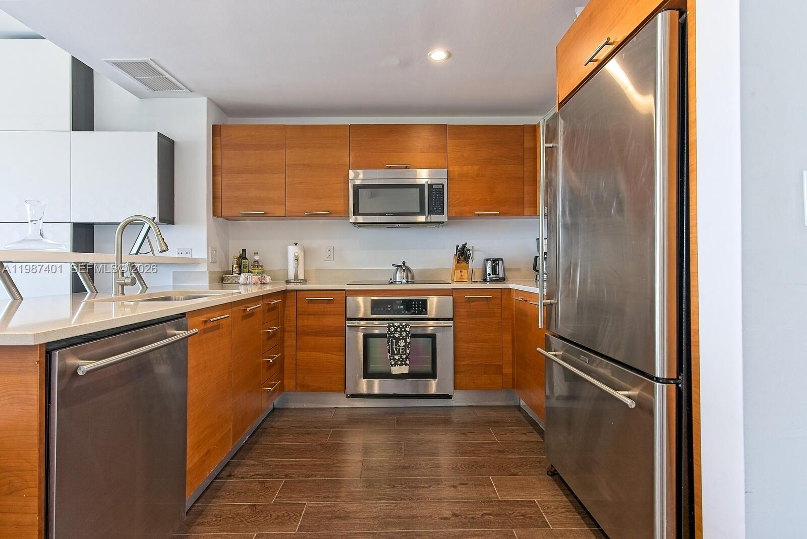 3250 NE 1st Ave #1006, Miami FL 33137