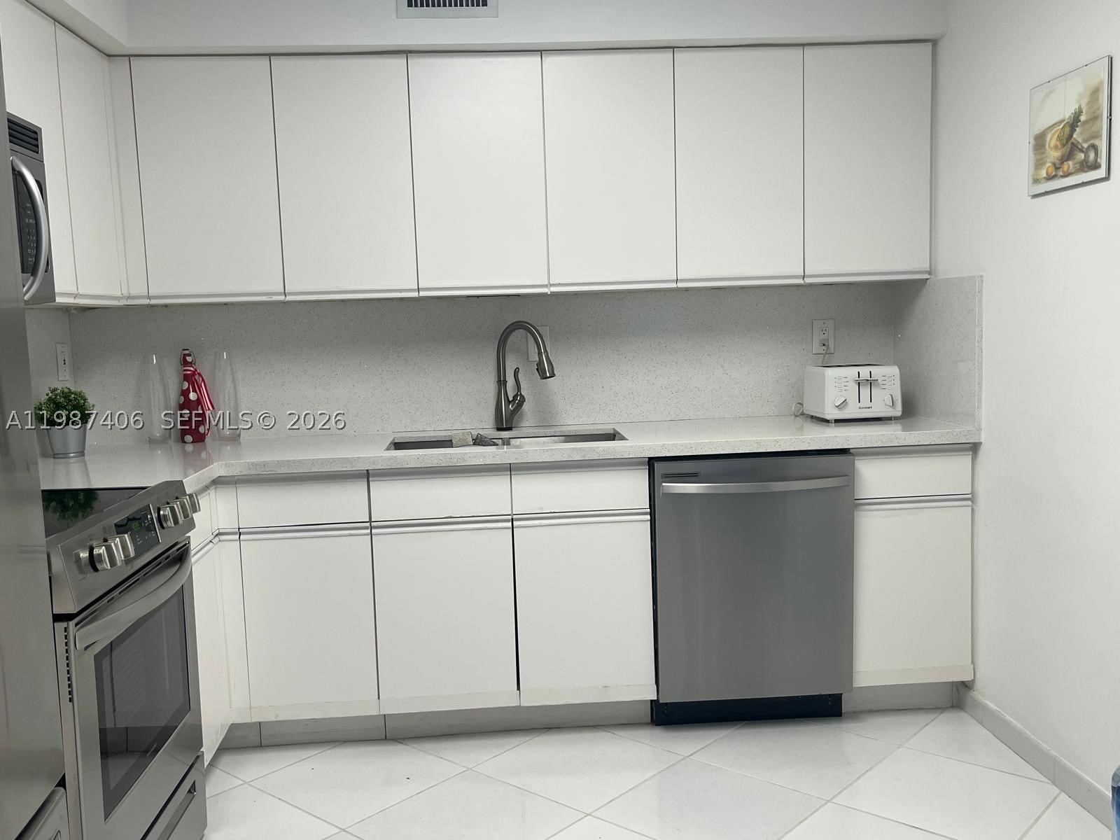 3530 Mystic Pointe Dr #1412, Aventura FL 33180