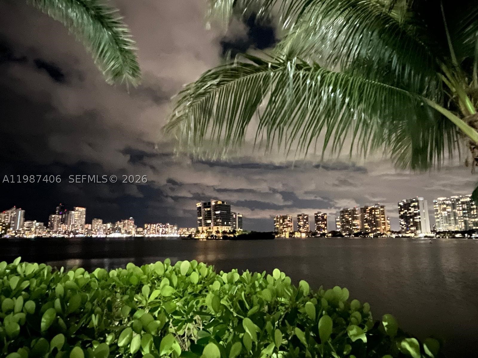 3530 Mystic Pointe Dr #1412, Aventura FL 33180