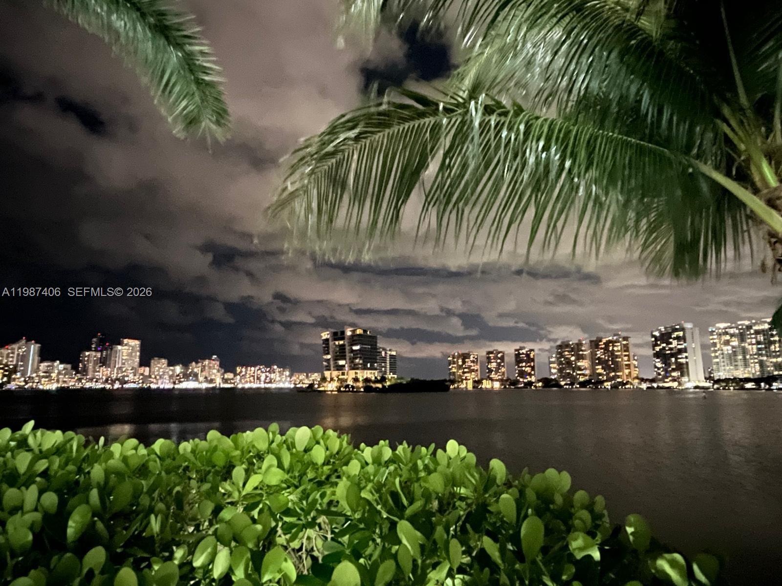 3530 Mystic Pointe Dr #1412, Aventura FL 33180