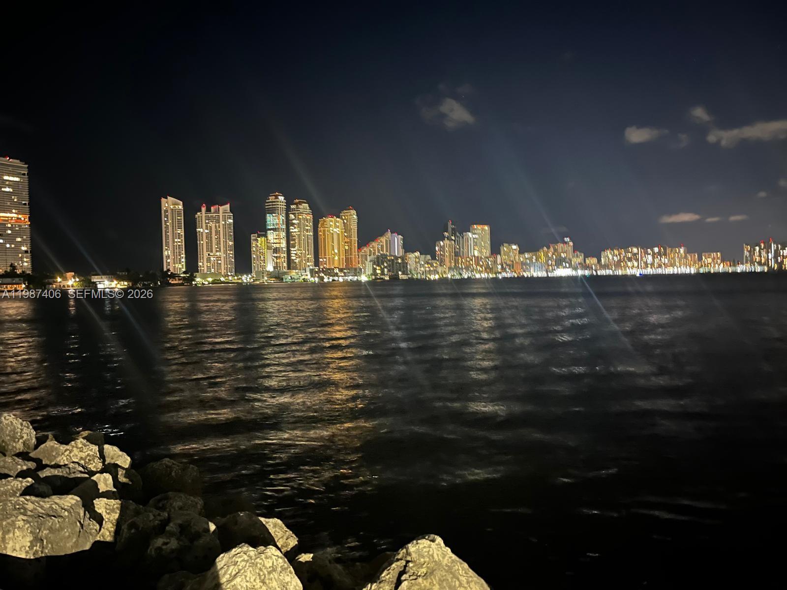 3530 Mystic Pointe Dr #1412, Aventura FL 33180