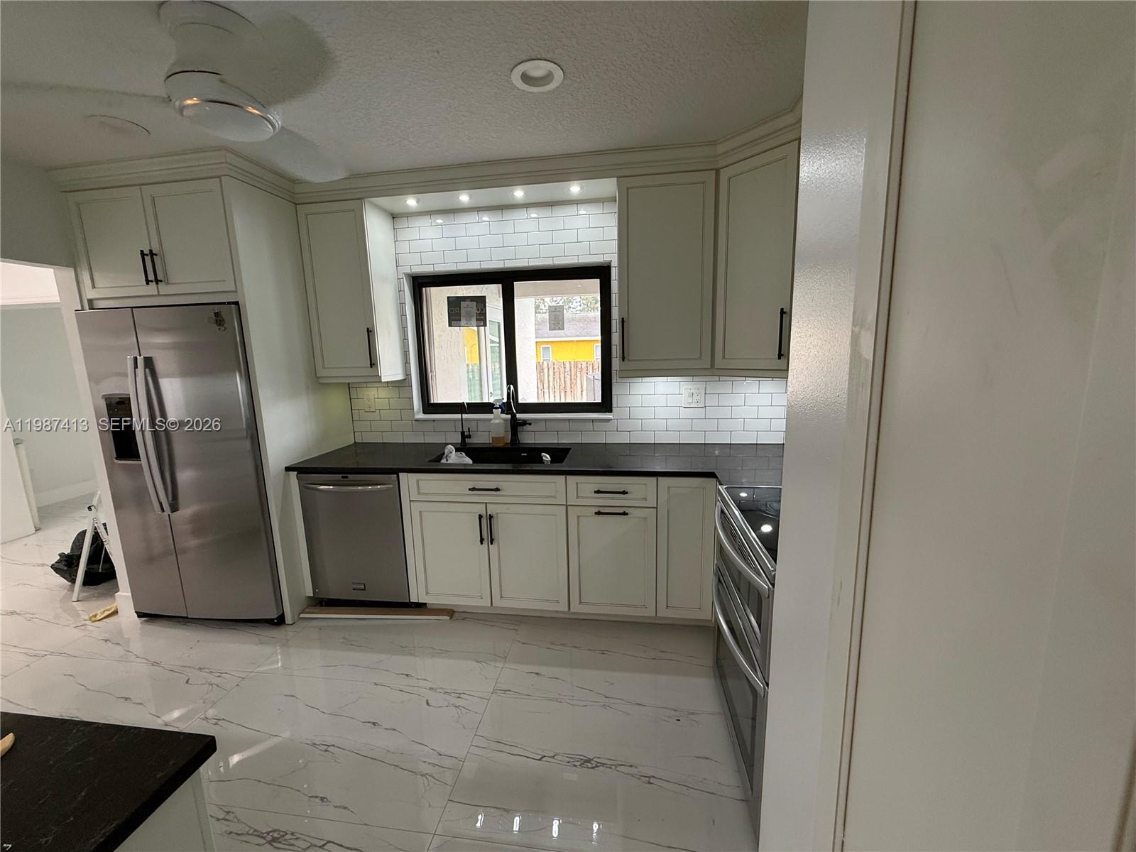 11100 NW 21st St, Sunrise FL 33322