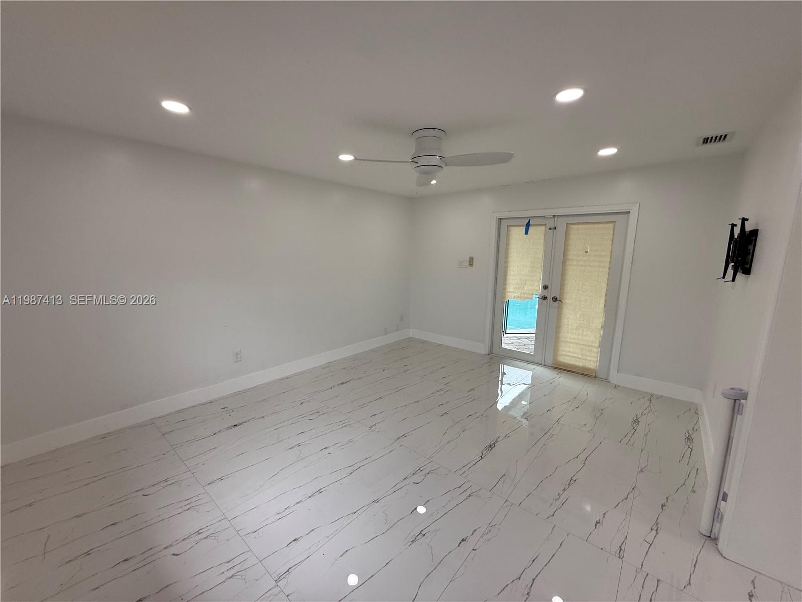 11100 NW 21st St, Sunrise FL 33322