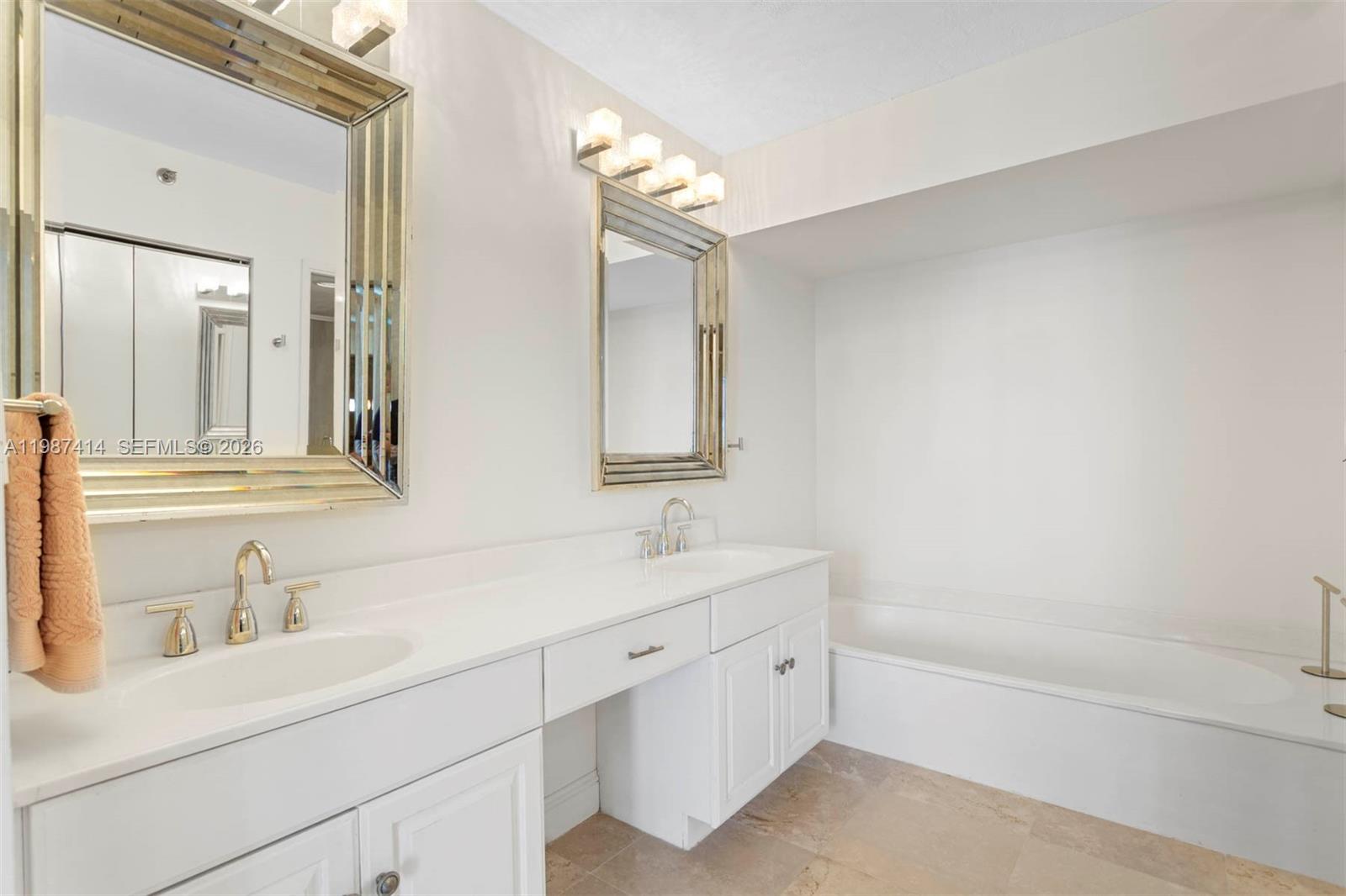 3600 Mystic Pointe Dr #1402, Aventura FL 33180