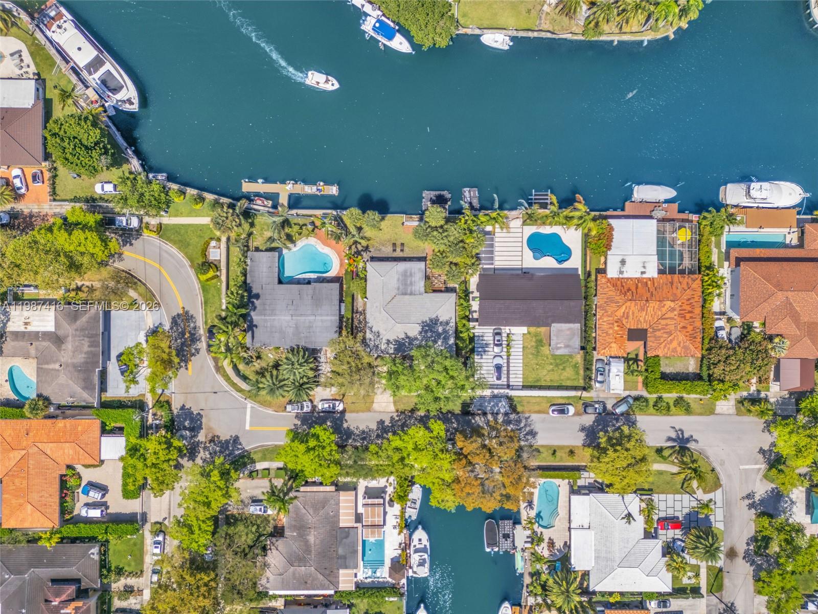 1995 Ixora Rd, North Miami FL 33181