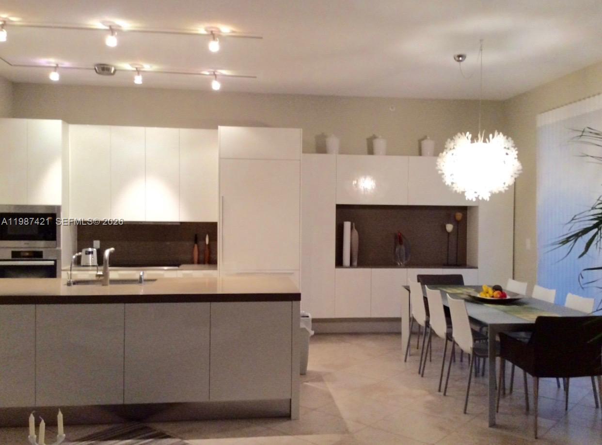 55 Merrick Way #825, Coral Gables FL 33134