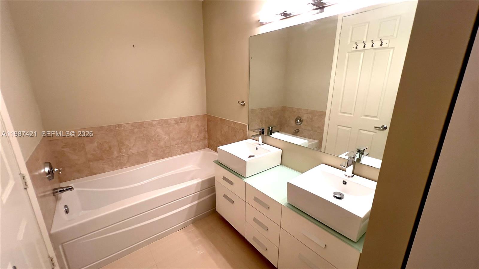 55 Merrick Way #825, Coral Gables FL 33134