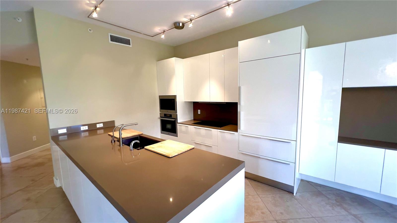 55 Merrick Way #825, Coral Gables FL 33134
