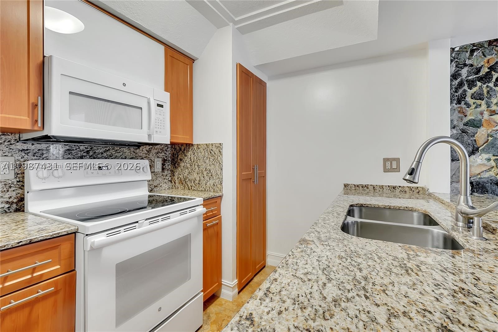 6580 W 27th Ct #58-12, Hialeah FL 33016