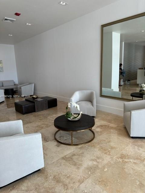 2201 S Ocean Dr #1507, Hollywood FL 33019