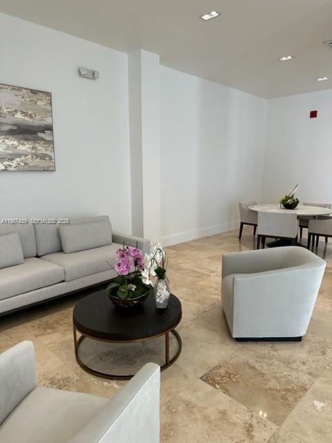 2201 S Ocean Dr #1507, Hollywood FL 33019