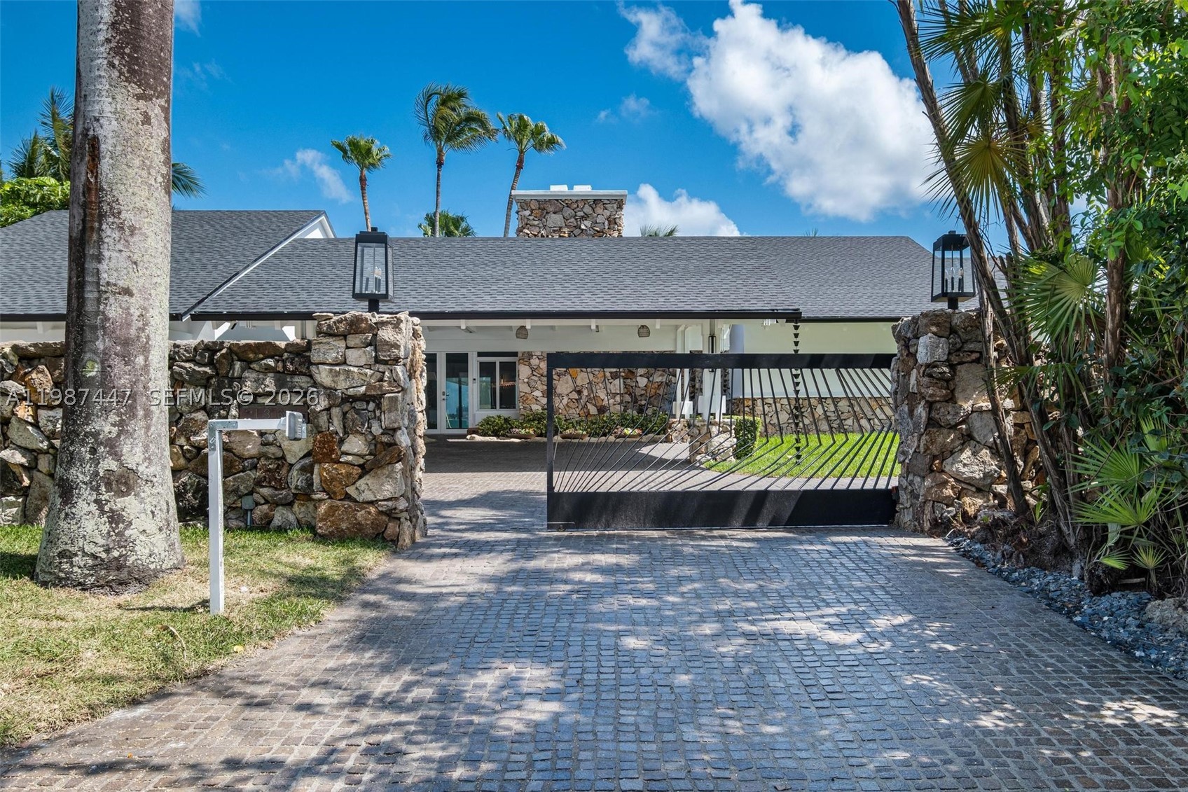 1365 Bay Ter, North Bay Village FL 33141