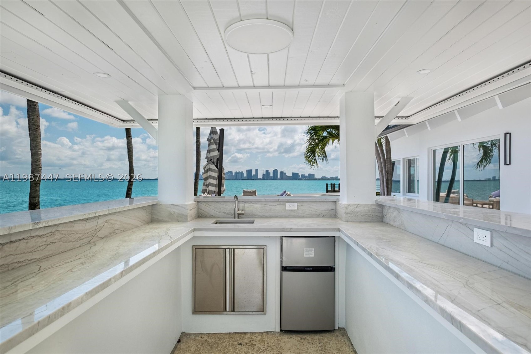 1365 Bay Ter, North Bay Village FL 33141