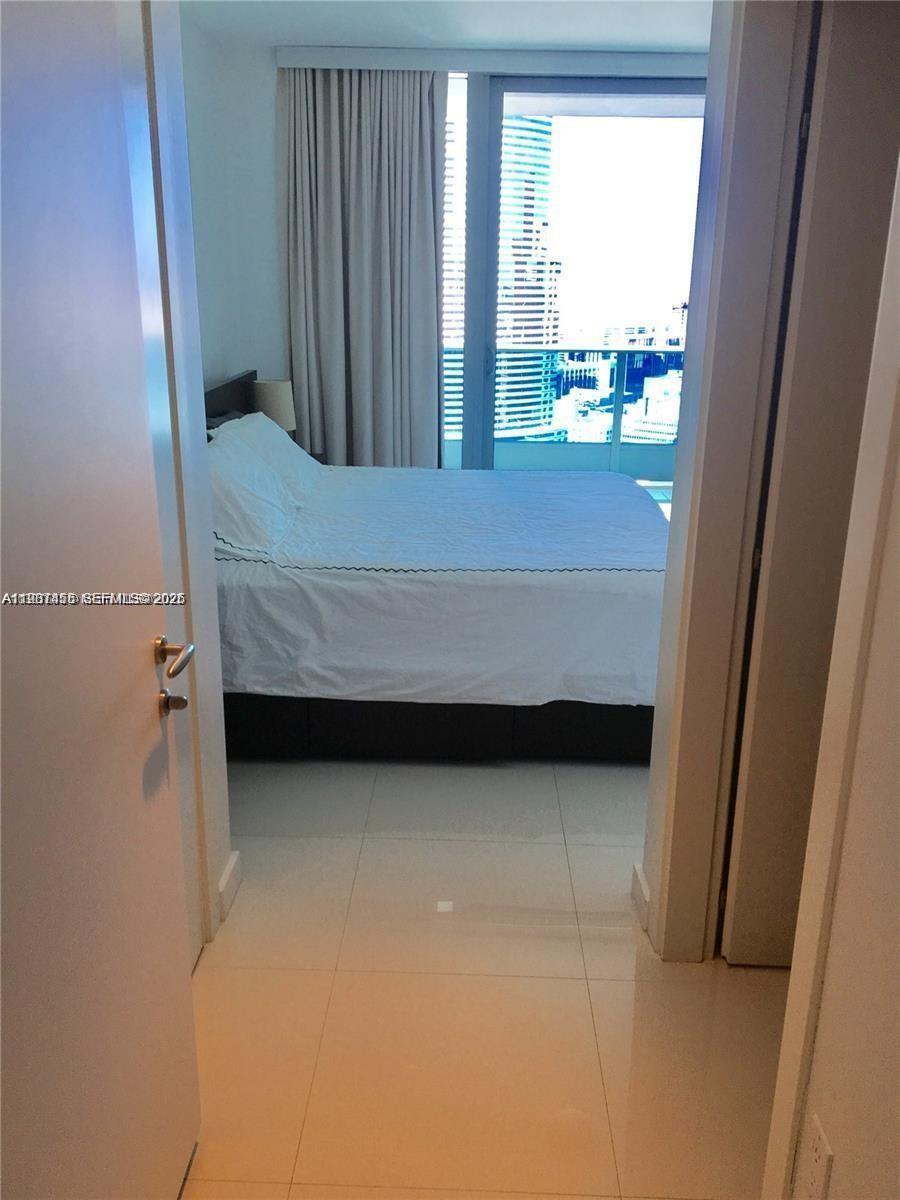 200 Biscayne Boulevard Way #3712, Miami FL 33131