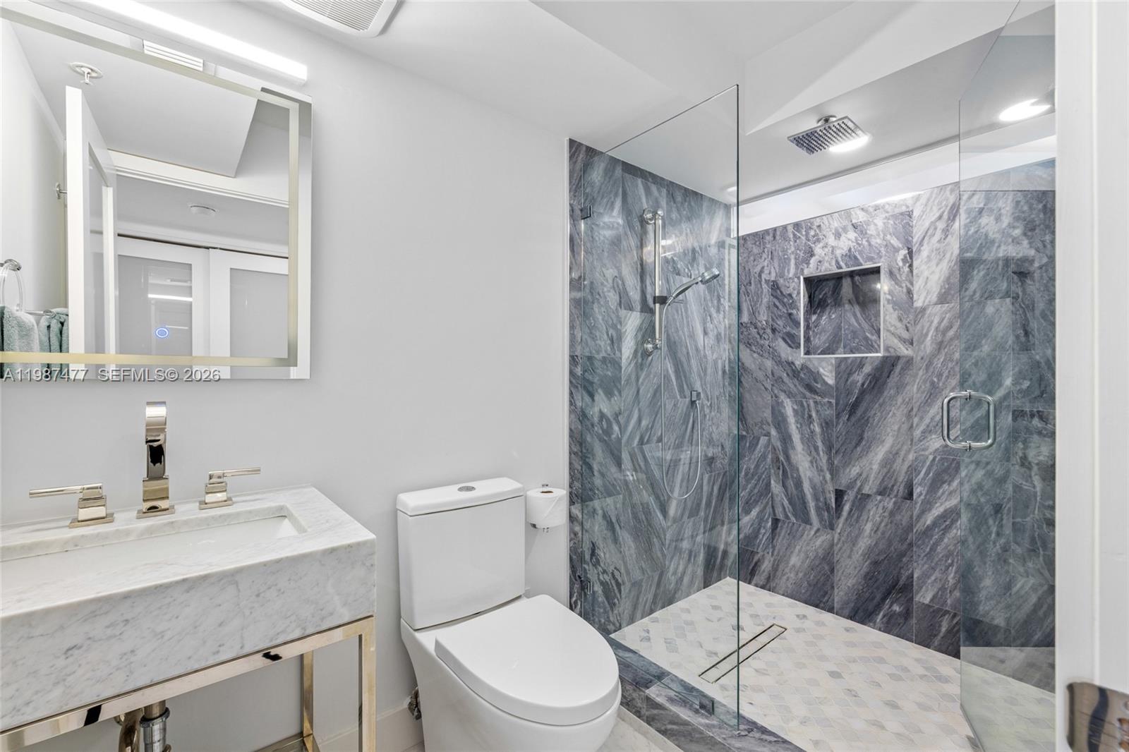 400 N Flagler Dr #2003, West Palm Beach FL 33401