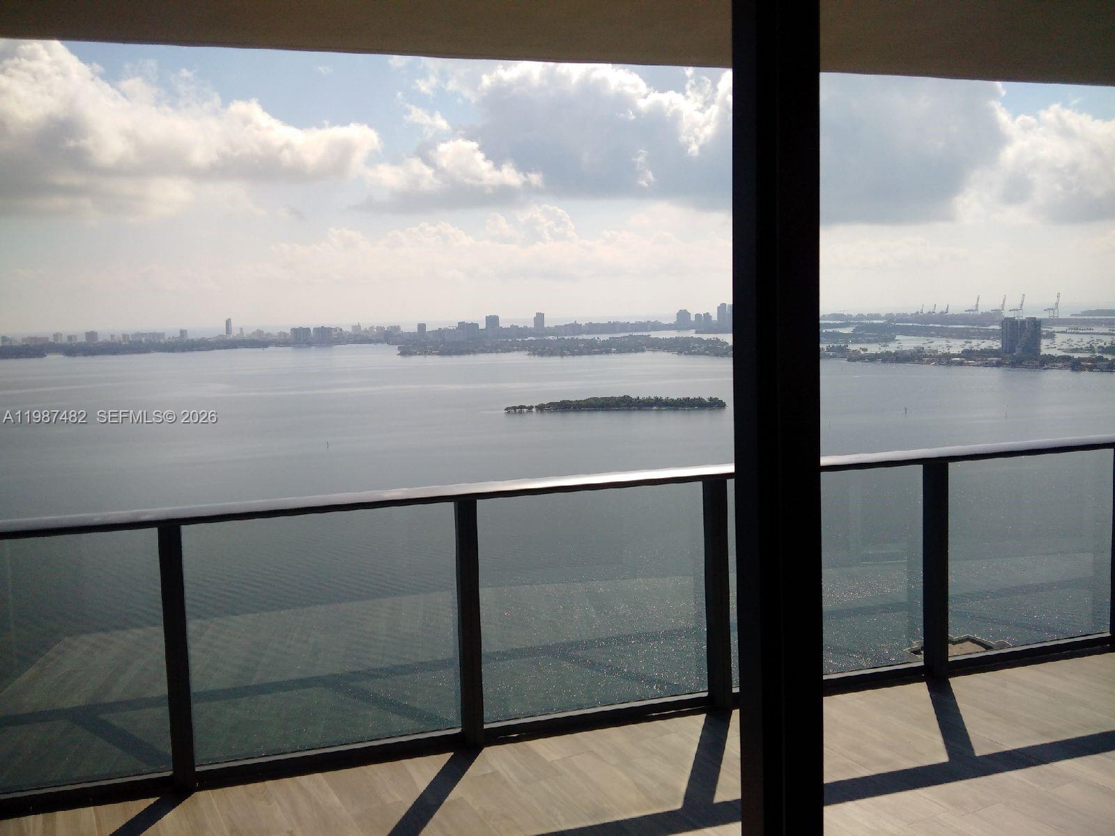 460 NE 28th St #3705, Miami FL 33137
