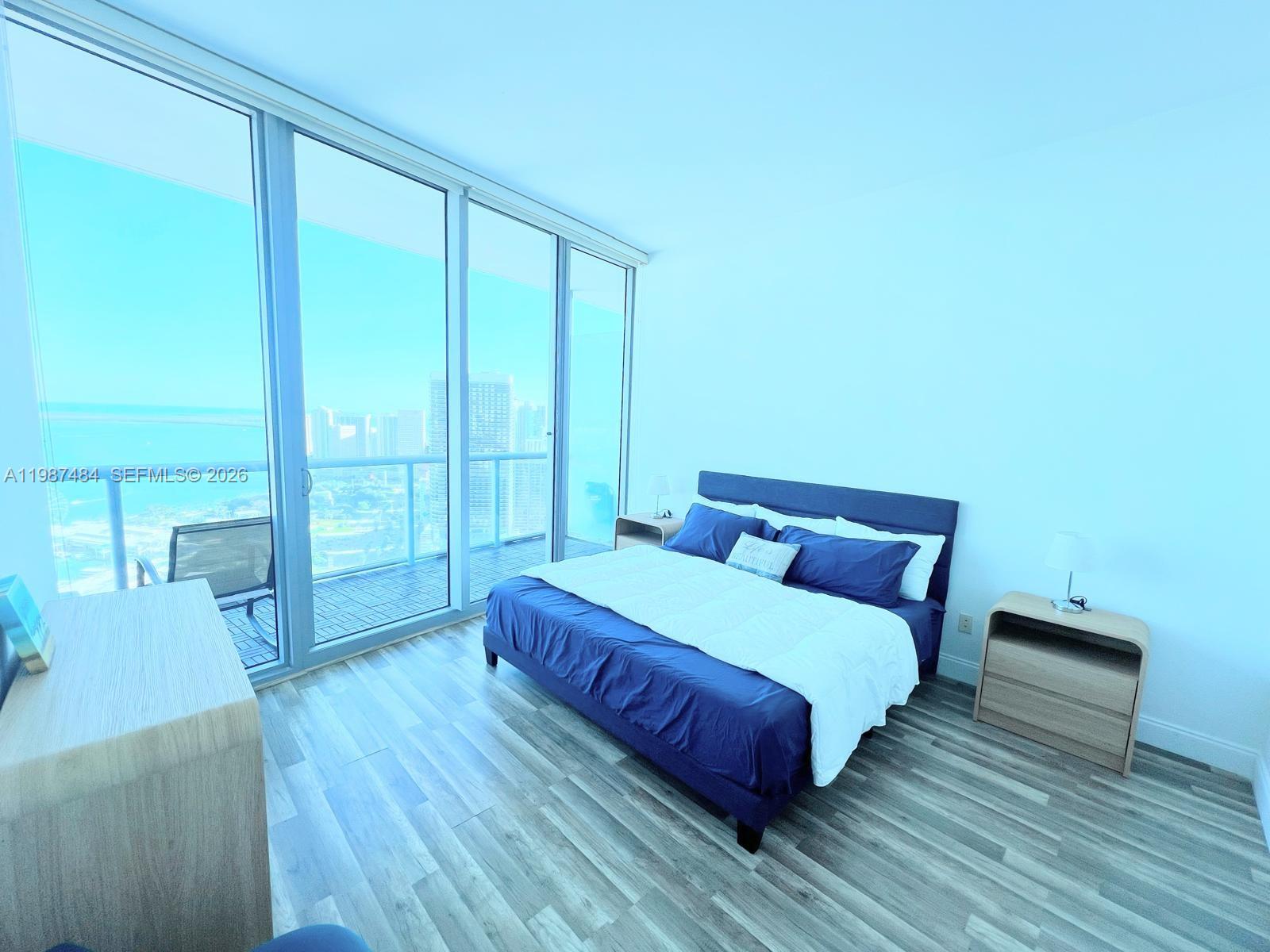 888 Biscayne Blvd #4807, Miami FL 33132