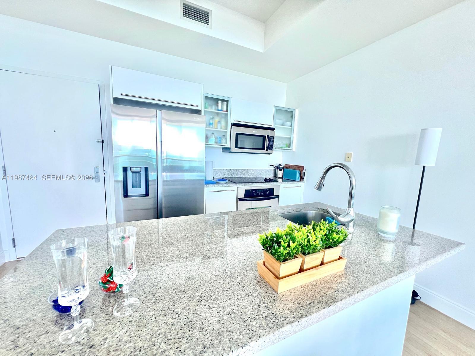 888 Biscayne Blvd #4807, Miami FL 33132