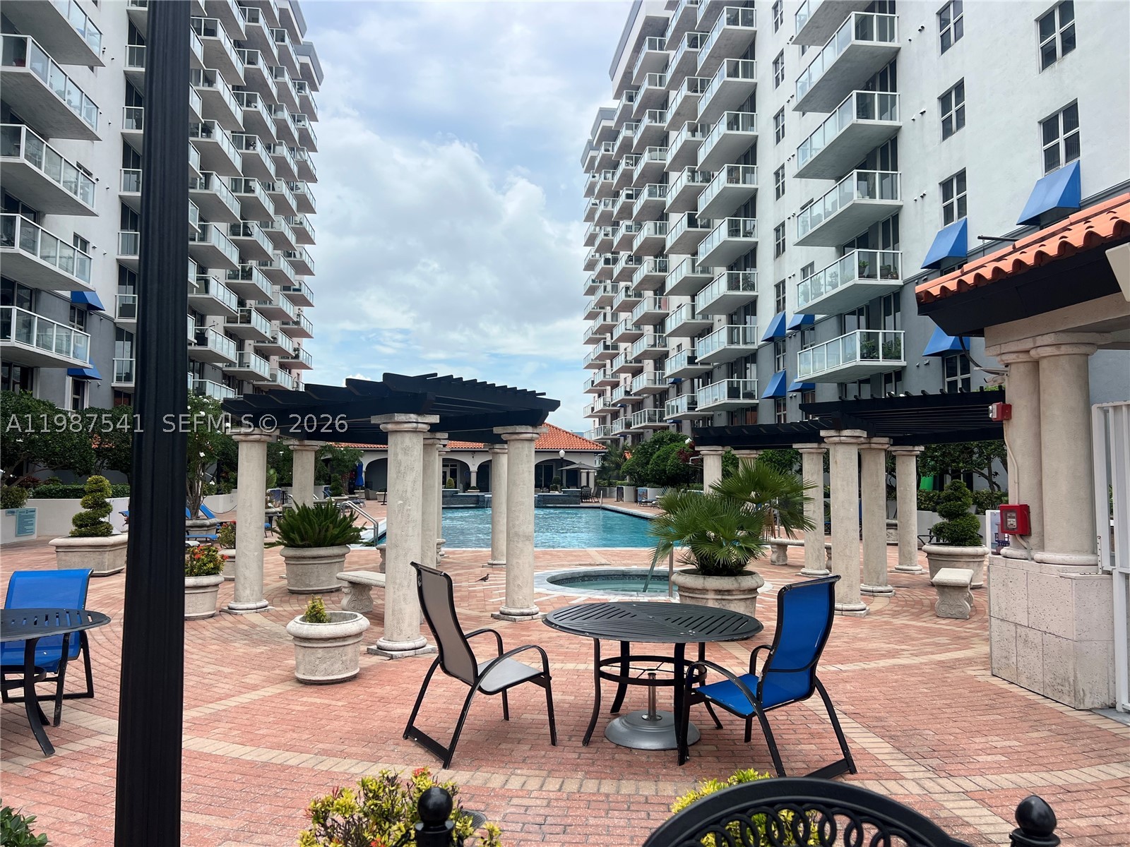 5077 NW 7th St #917, Miami FL 33126