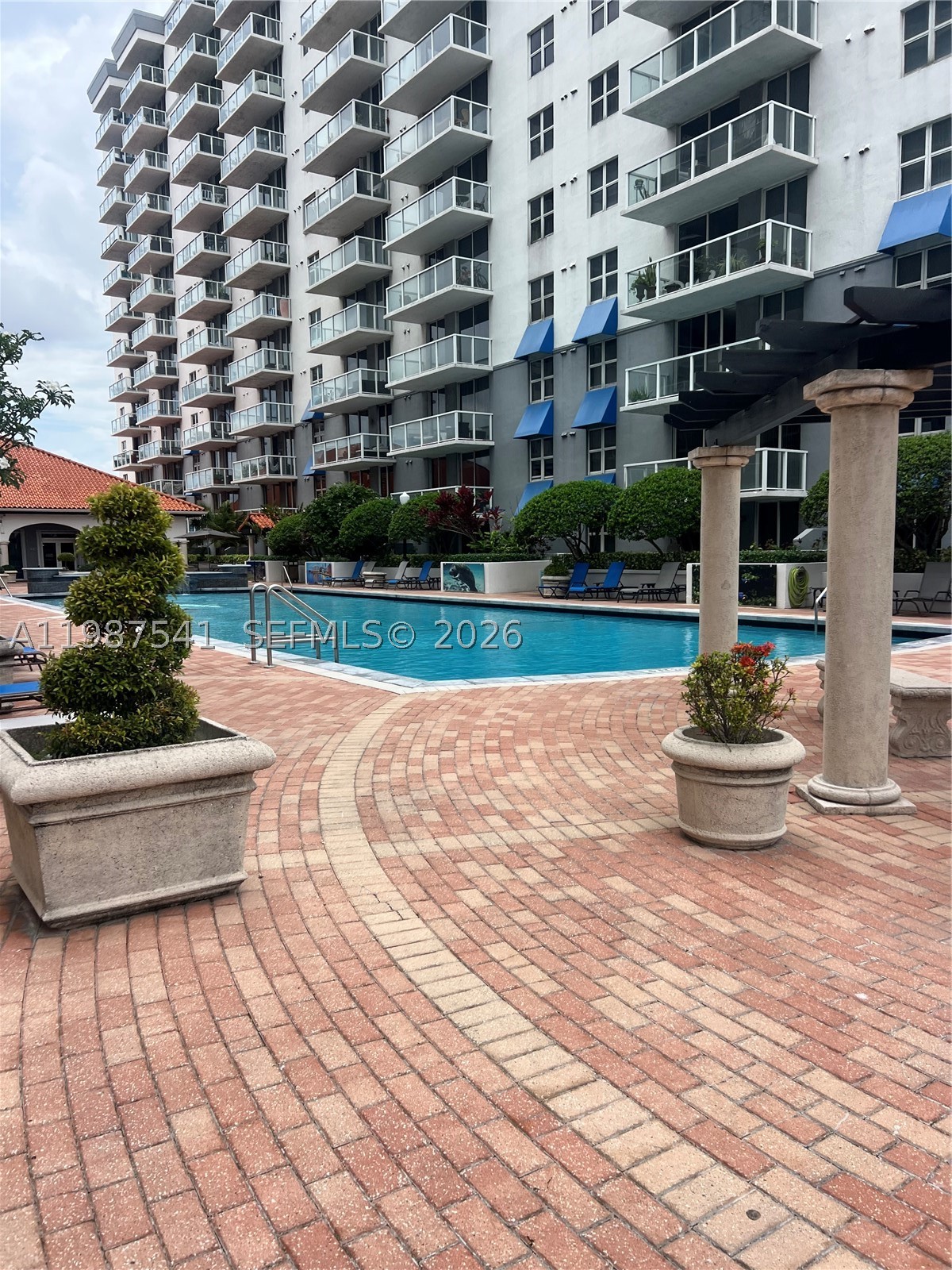 5077 NW 7th St #917, Miami FL 33126