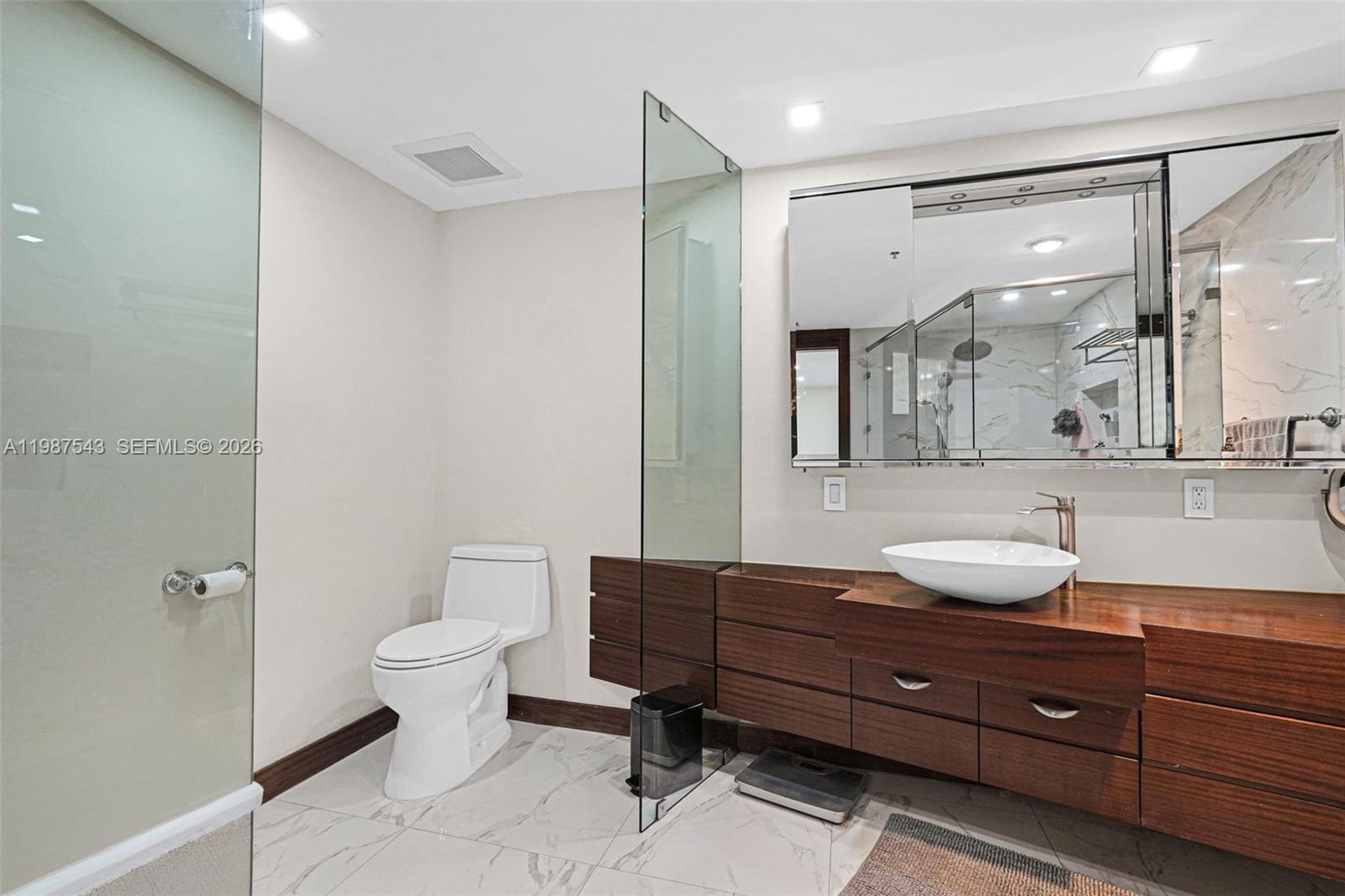 10175 Collins Ave #1207, Bal Harbour FL 33154