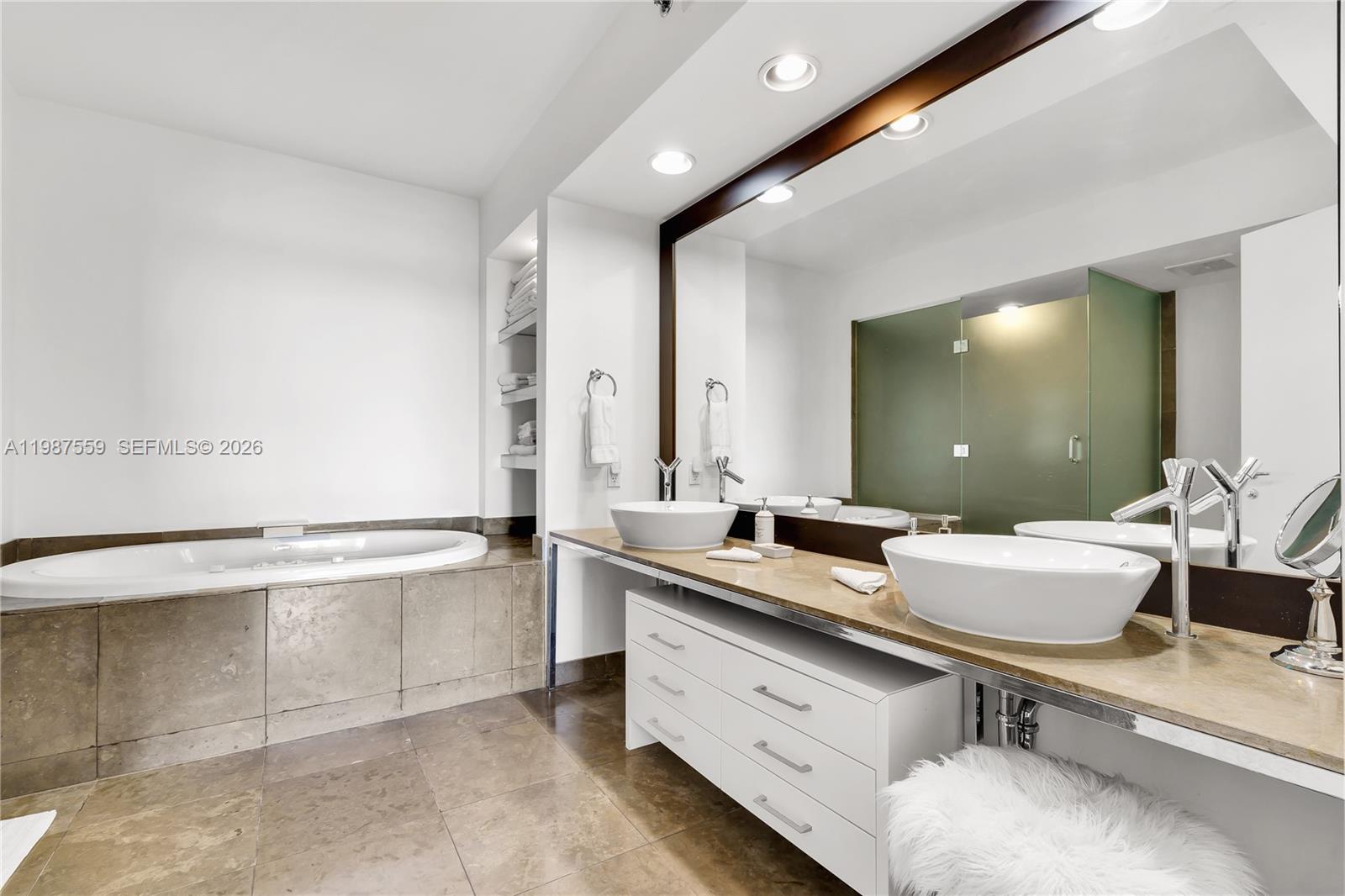 450 Alton Rd #2005, Miami Beach FL 33139