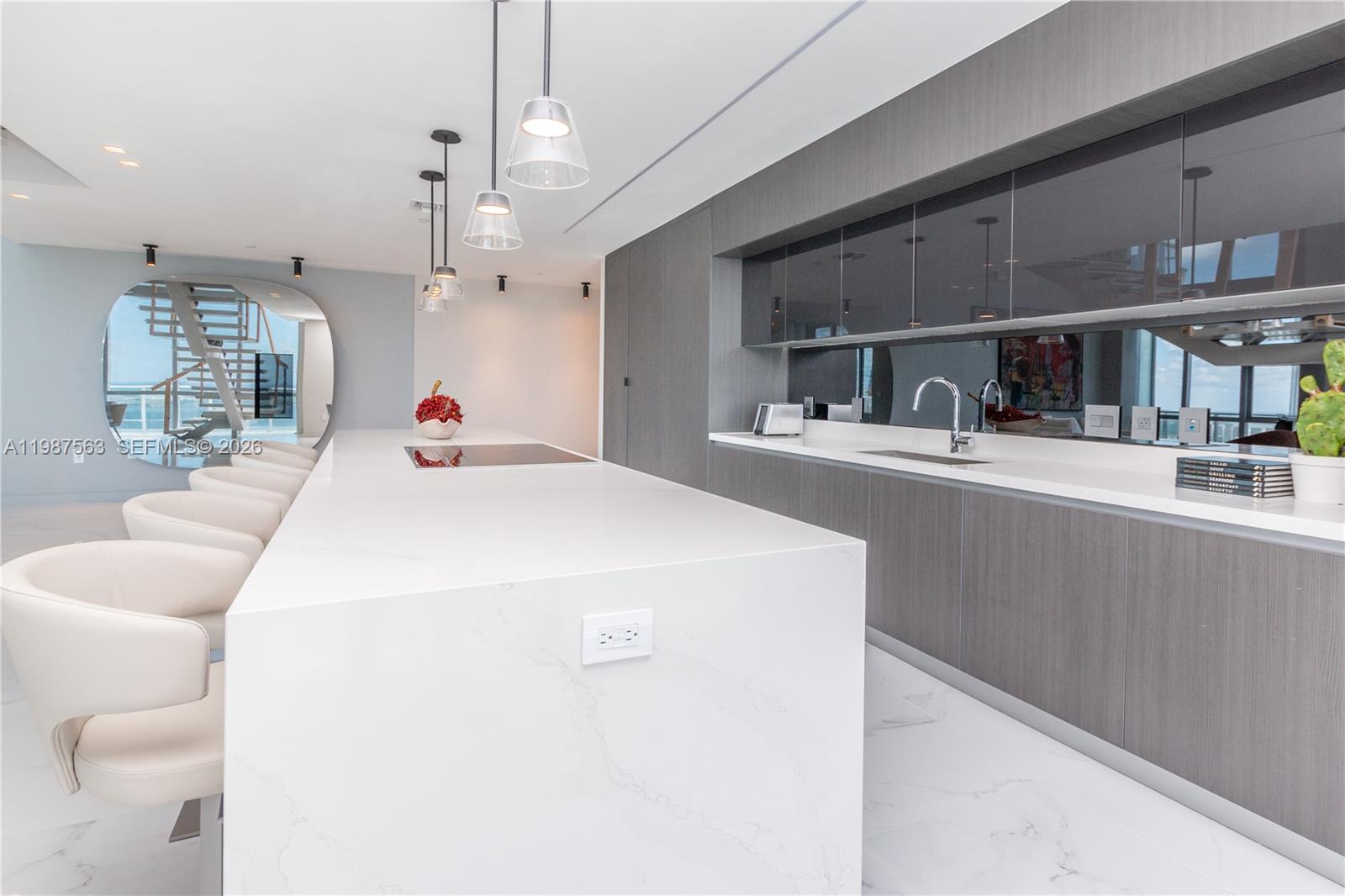 851 NE 1st Ave #PH 4611, Miami FL 33132