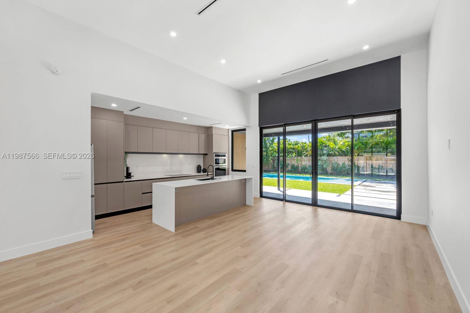 412 NW 47th St, Miami FL 33127