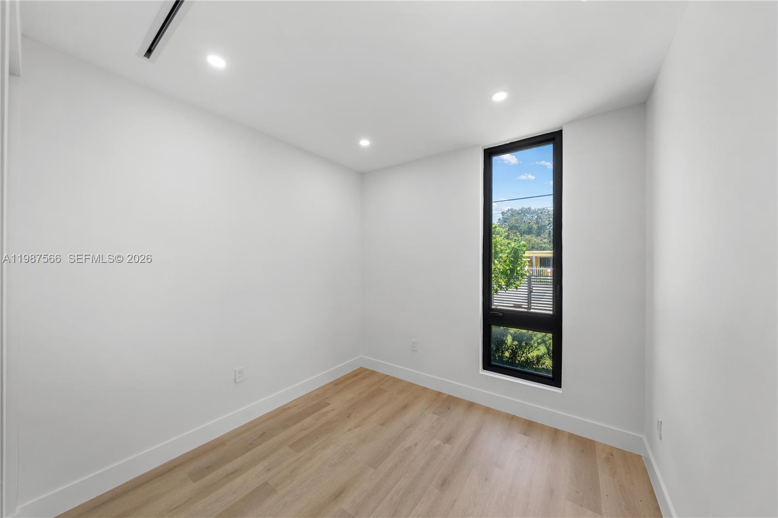 412 NW 47th St, Miami FL 33127