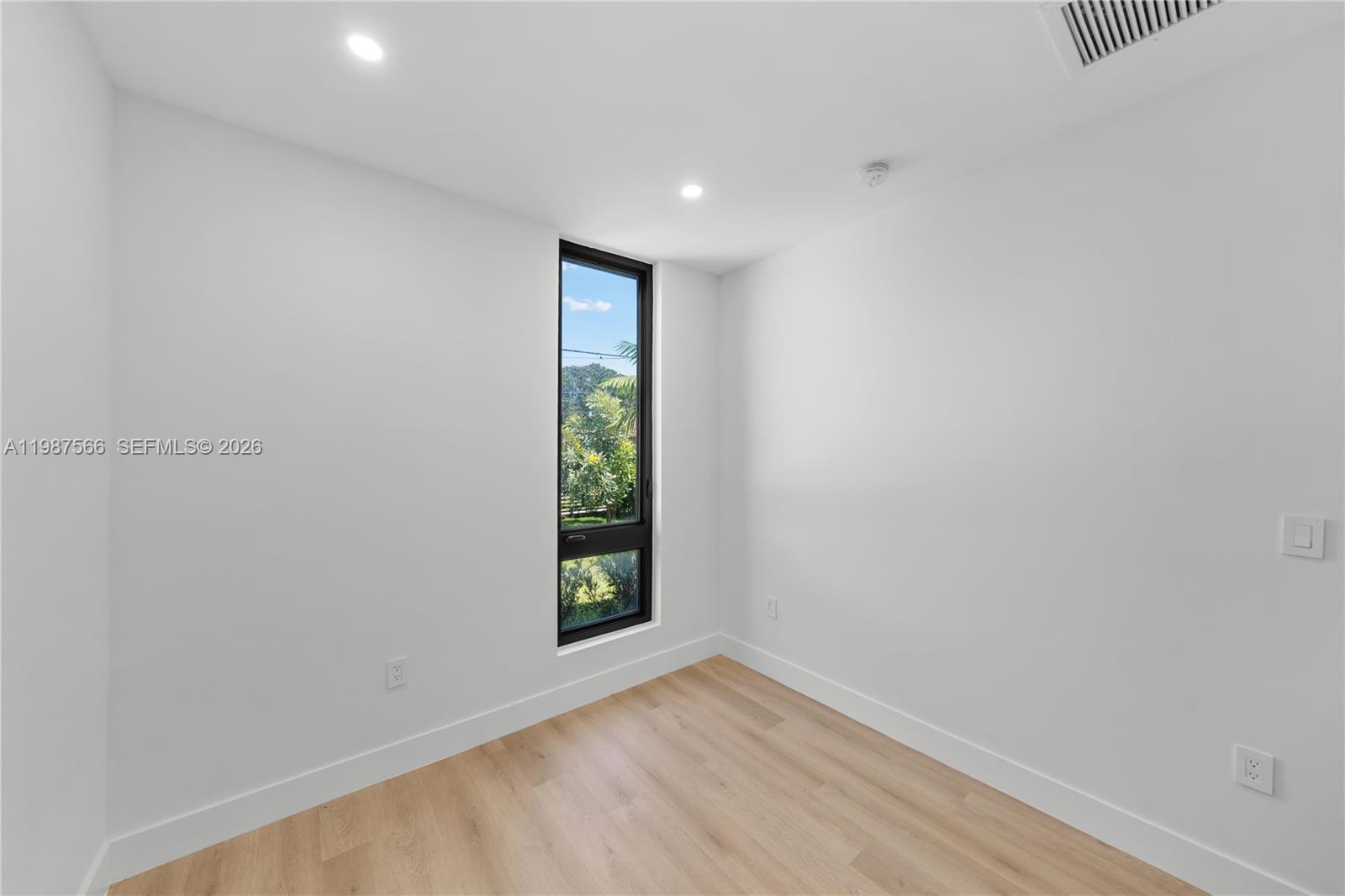 412 NW 47th St, Miami FL 33127