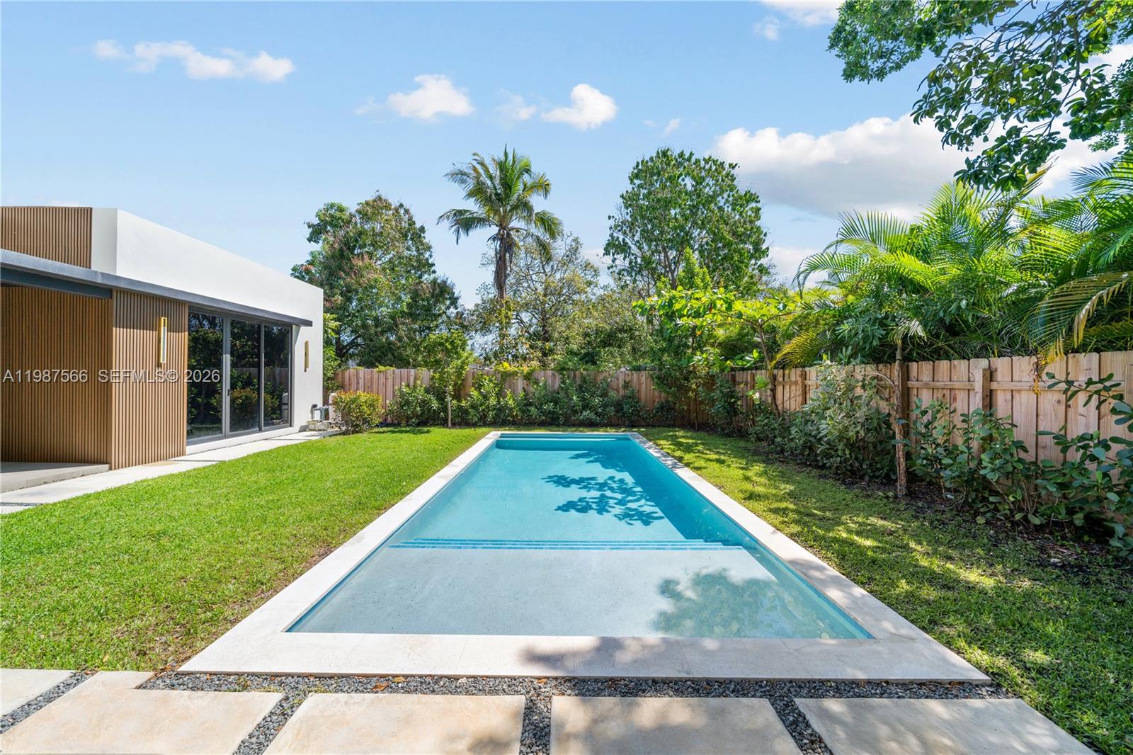 412 NW 47th St, Miami FL 33127
