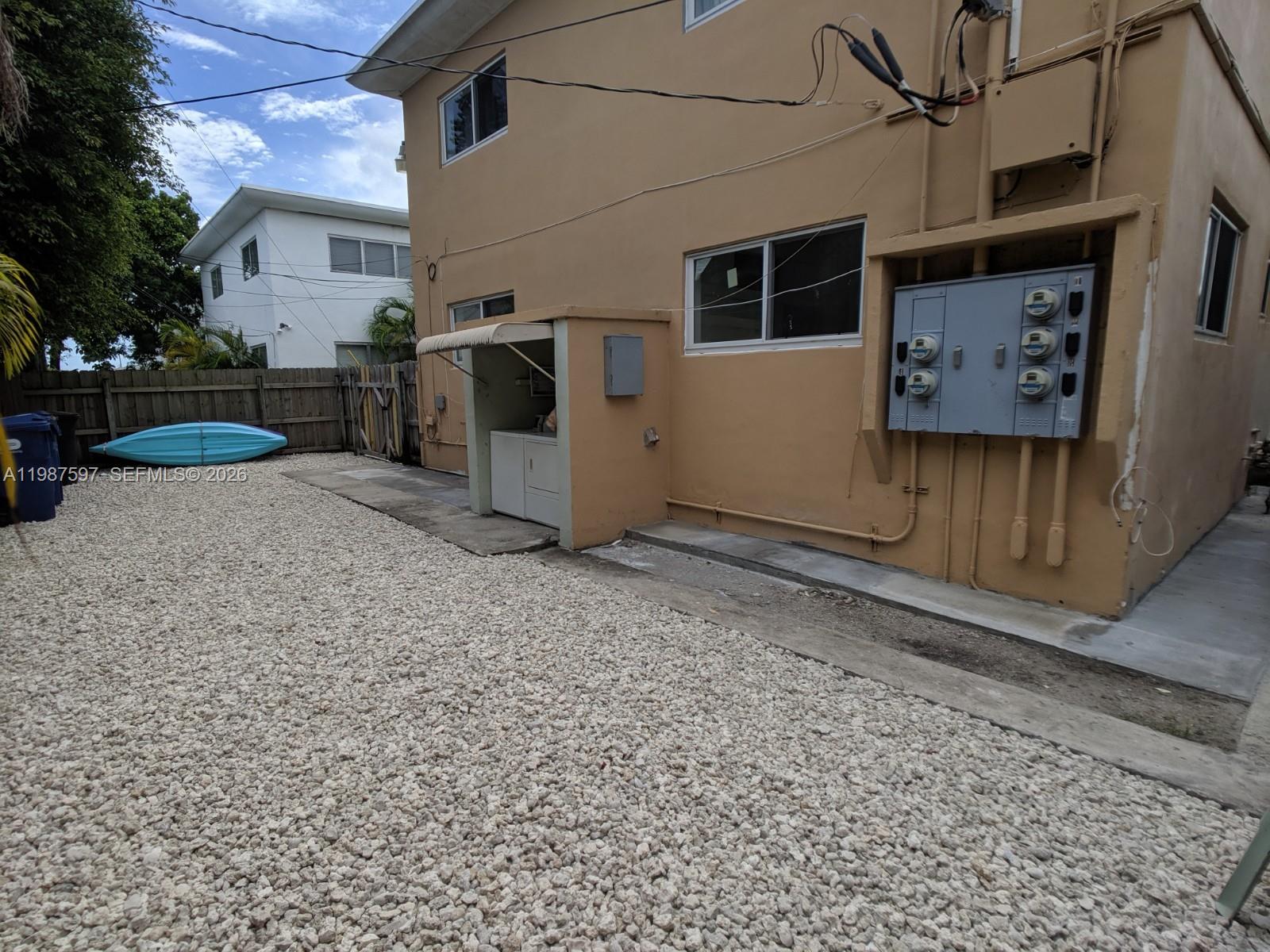 8125 Hawthorne Ave #1, Miami Beach FL 33141