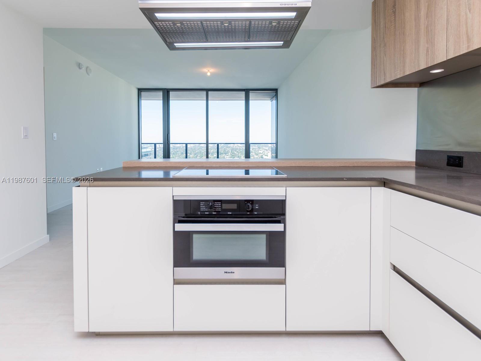 1000 Brickell Plz #4104, Miami FL 33131