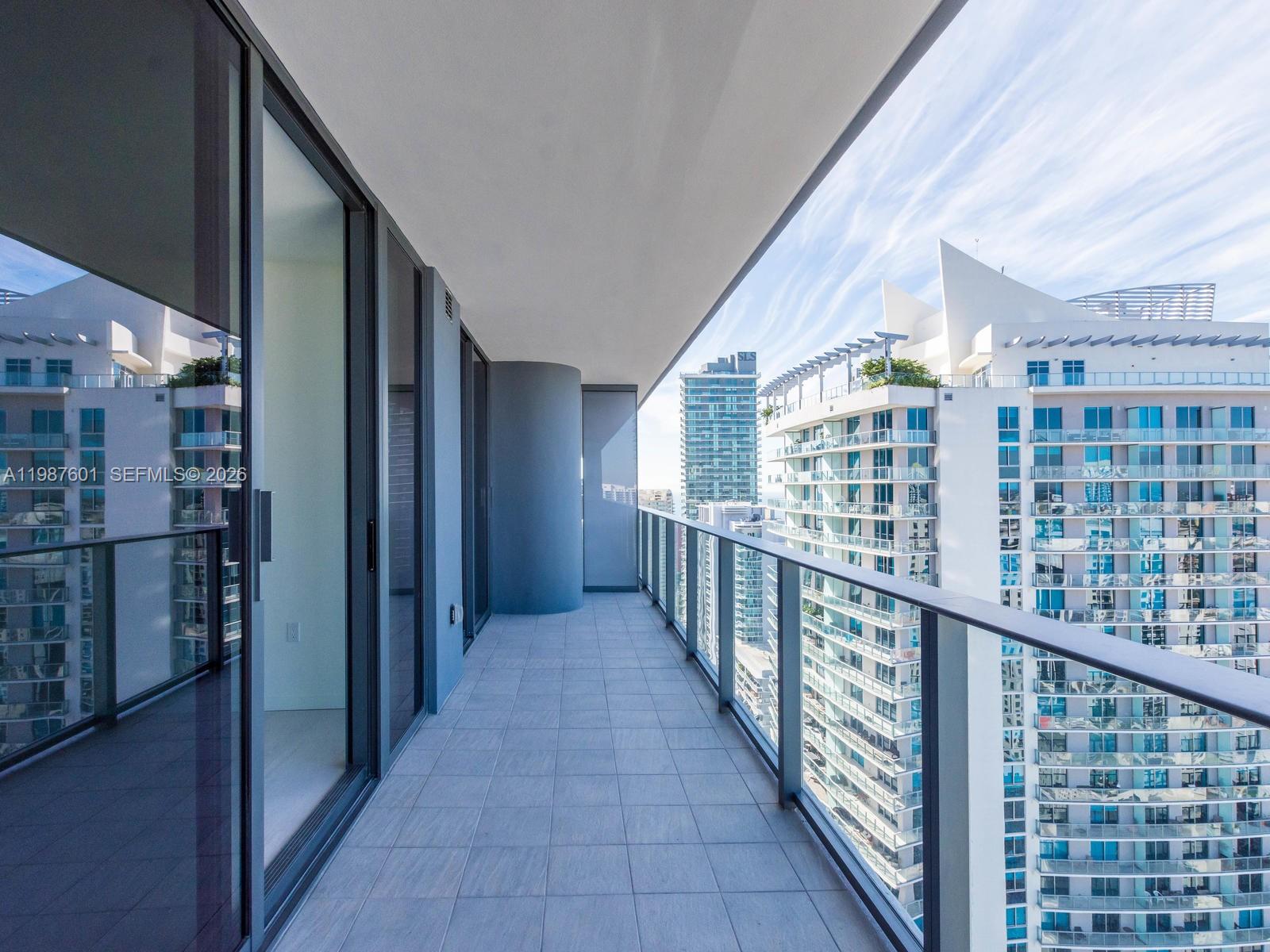 1000 Brickell Plz #4104, Miami FL 33131