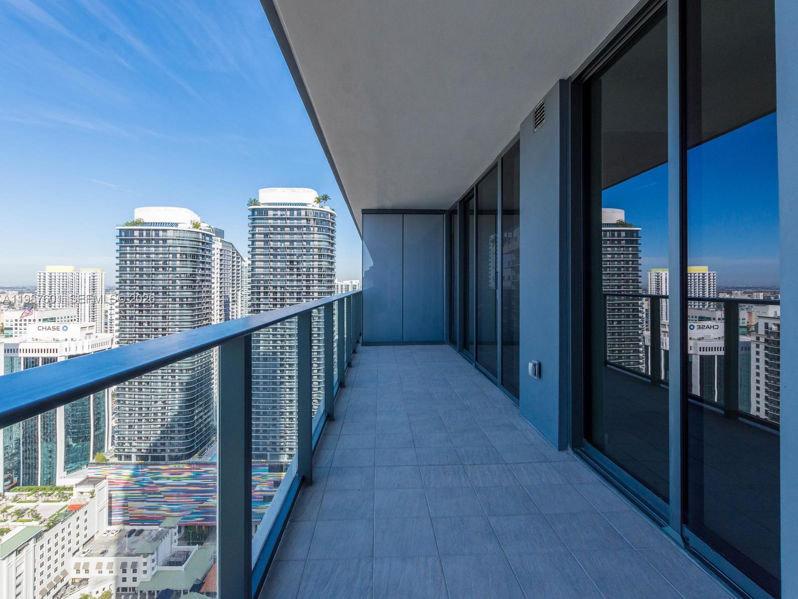 1000 Brickell Plz #4104, Miami FL 33131