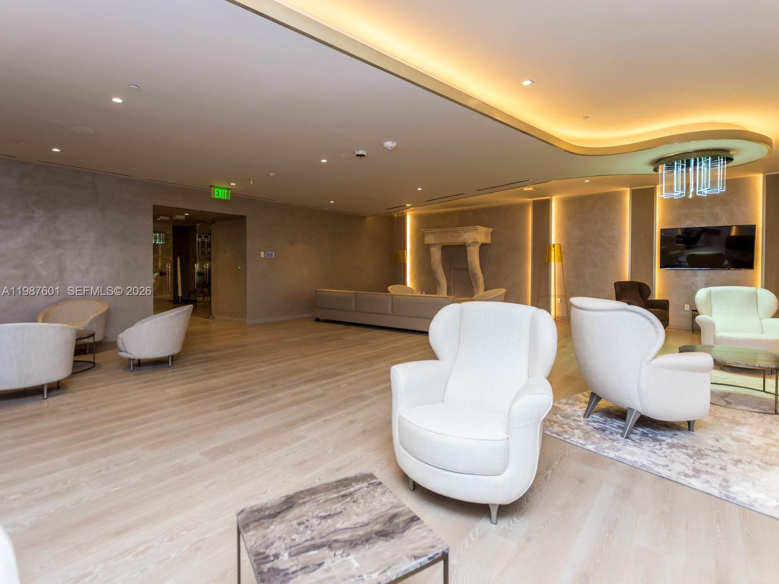 1000 Brickell Plz #4104, Miami FL 33131