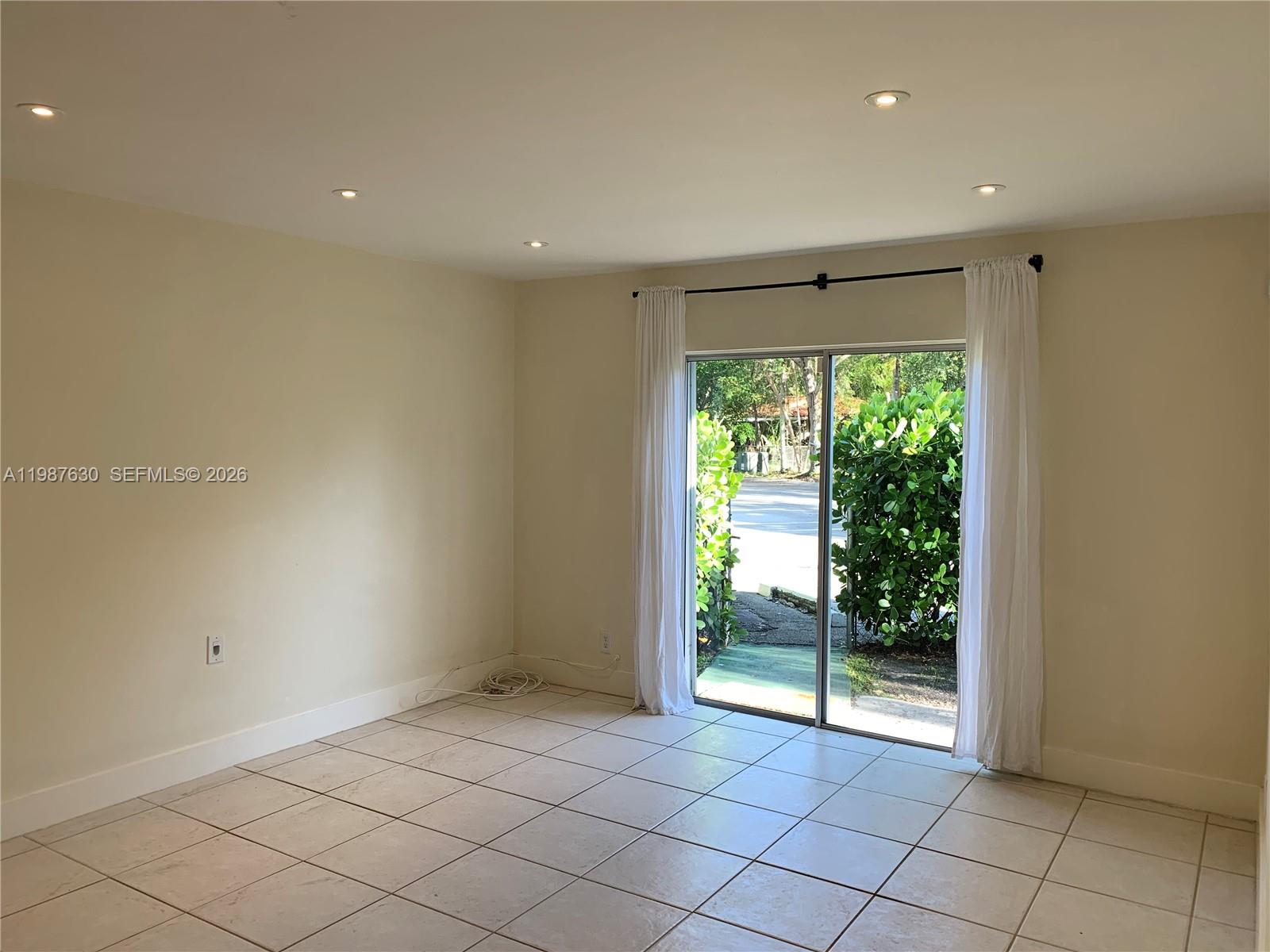 1200 Mariposa Ave #E104, Coral Gables FL 33146
