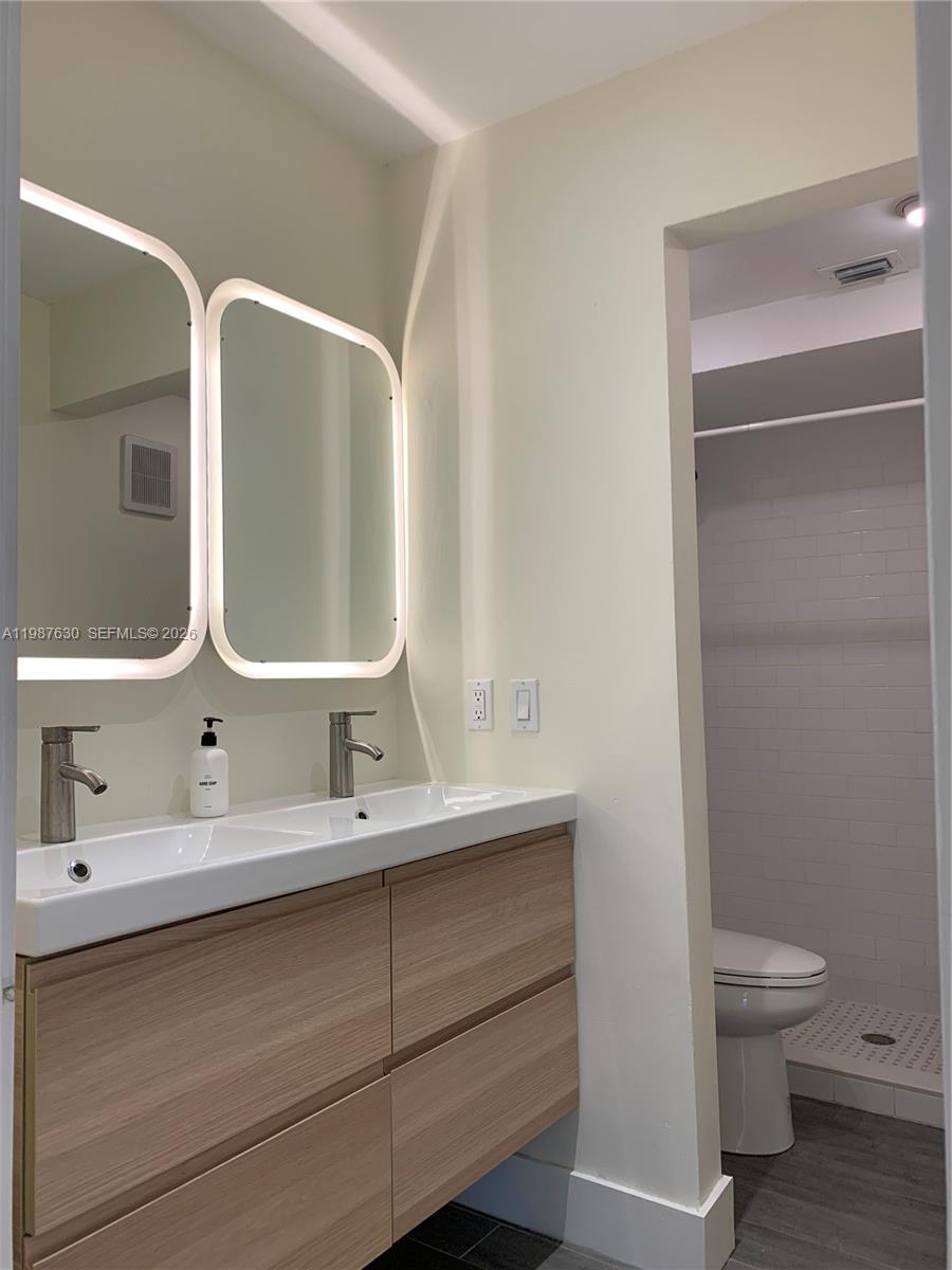 1200 Mariposa Ave #E104, Coral Gables FL 33146