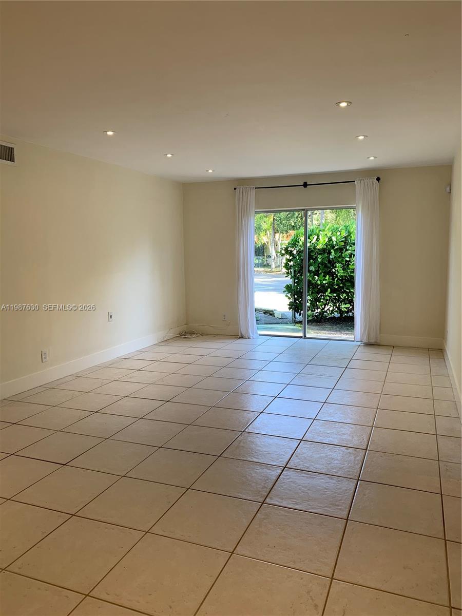 1200 Mariposa Ave #E104, Coral Gables FL 33146