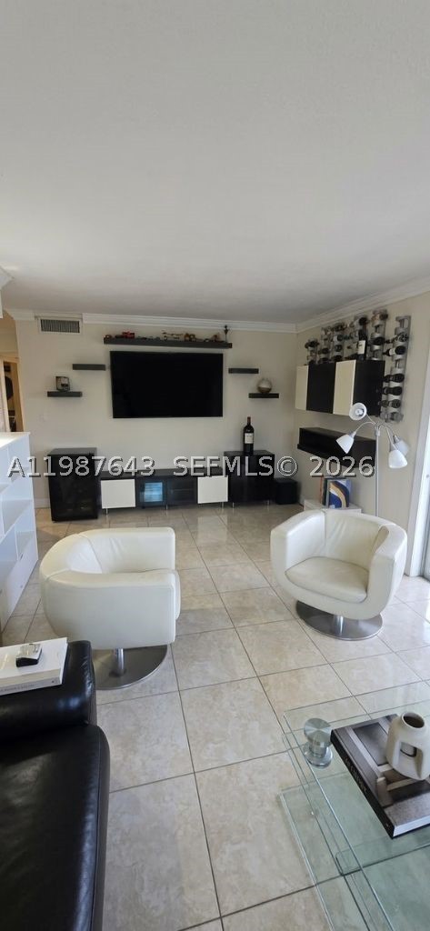 5055 NW 7th St #206, Miami FL 33126