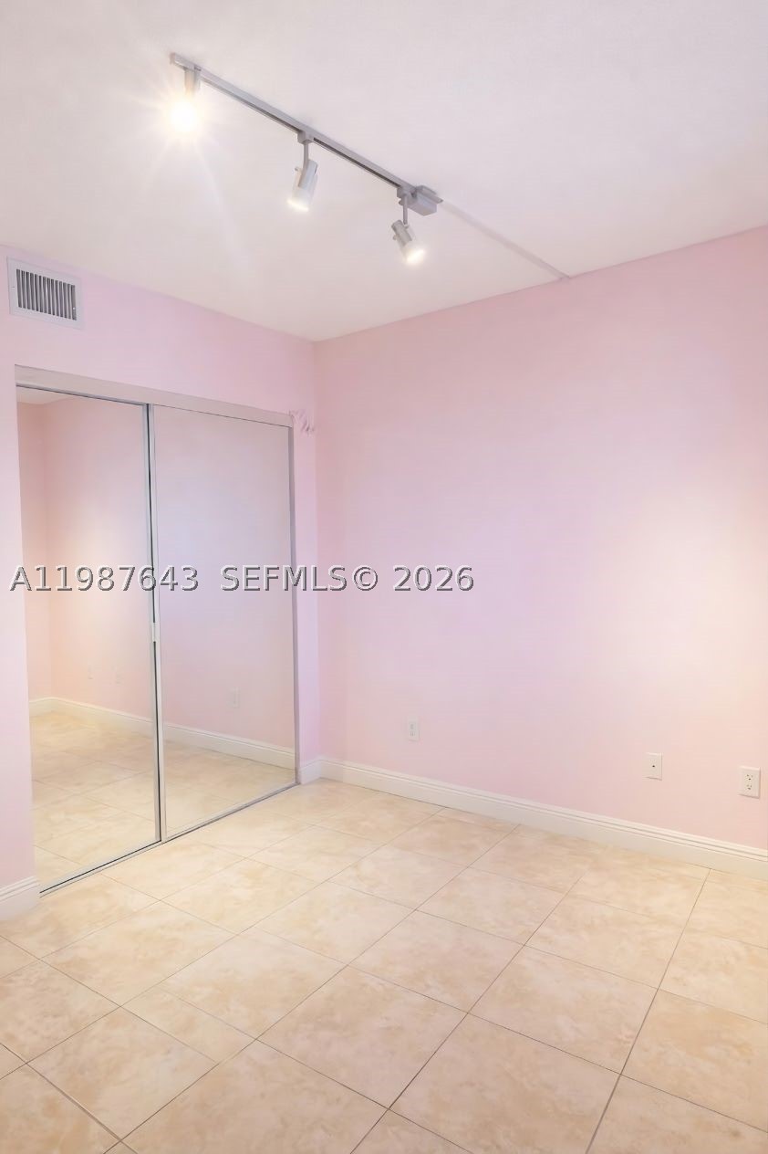 5055 NW 7th St #206, Miami FL 33126