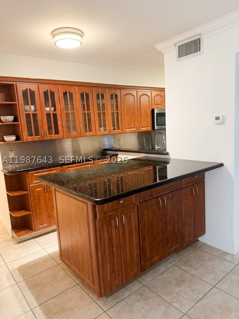 5055 NW 7th St #206, Miami FL 33126